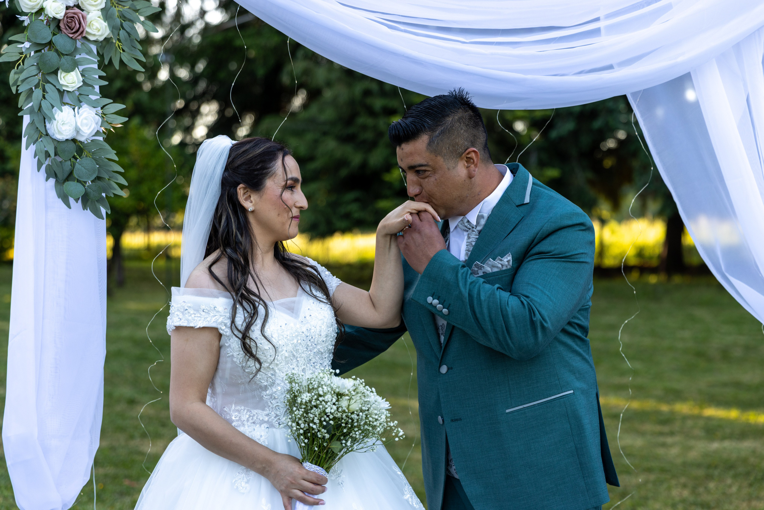 Elizabeth & Luis. Dinka & Emilio - El arte de preservar lo que no se repite