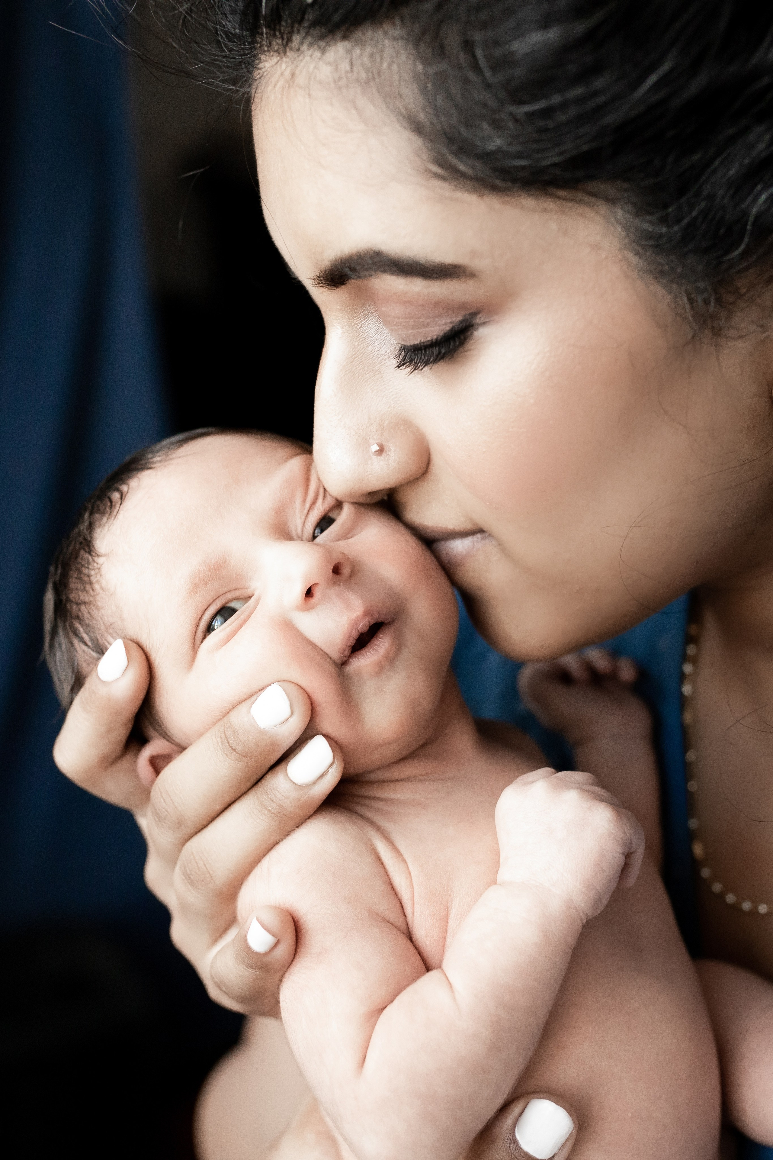 Newborn Lifestyle. Family photographer in Bay Area, California