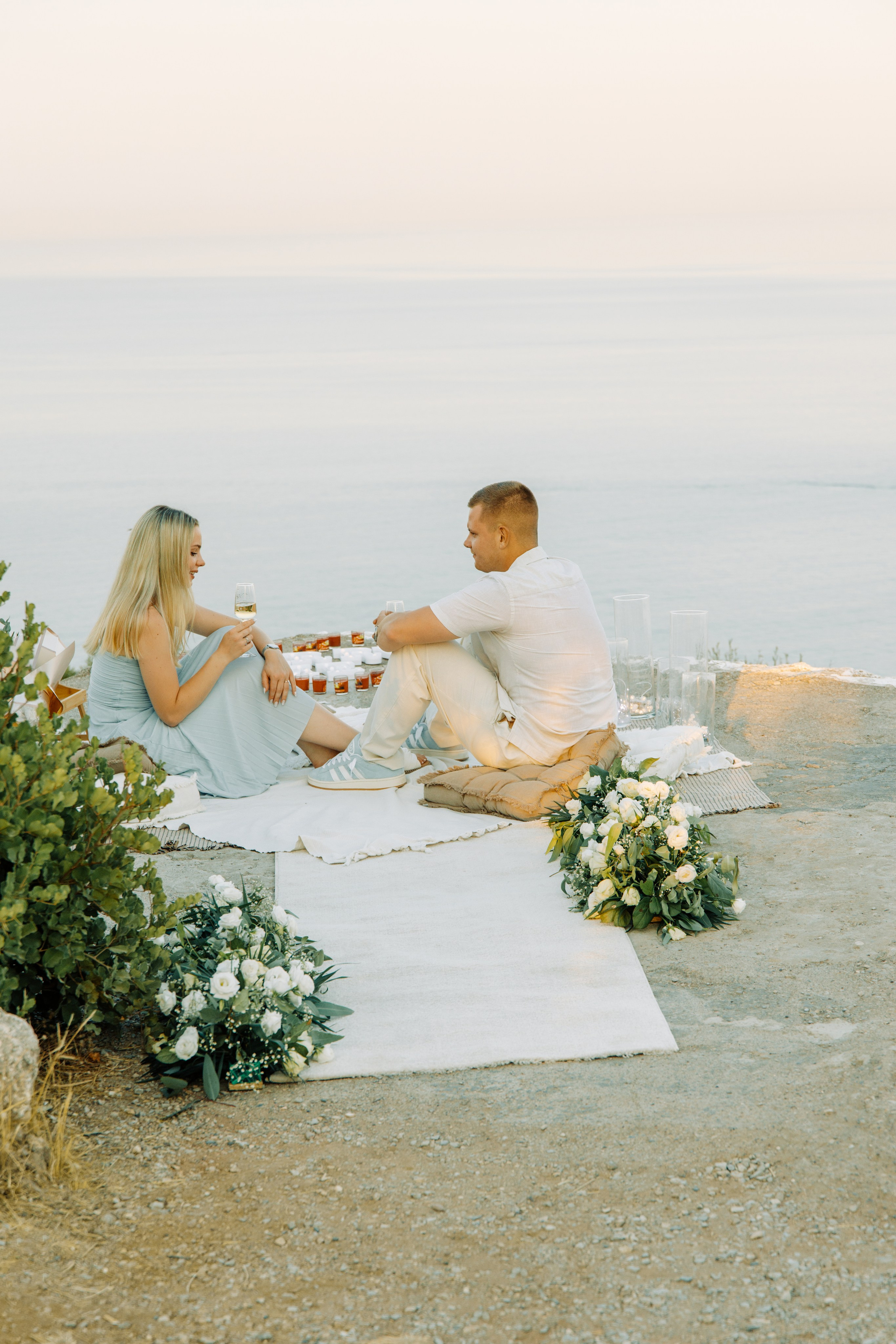 Alina and Joshua. Renate Woeste | Wedding planner in Rhodes. Creating dream weddings by the sea. Let’s make your special day unforgettable