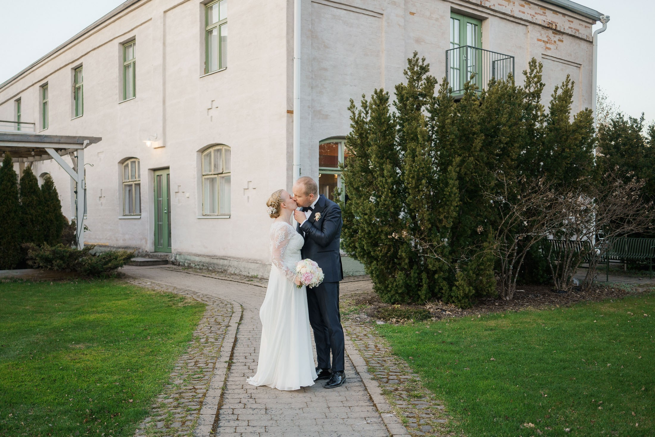 L&J, Pyhän Laurin kirkko/wanha Bäckby