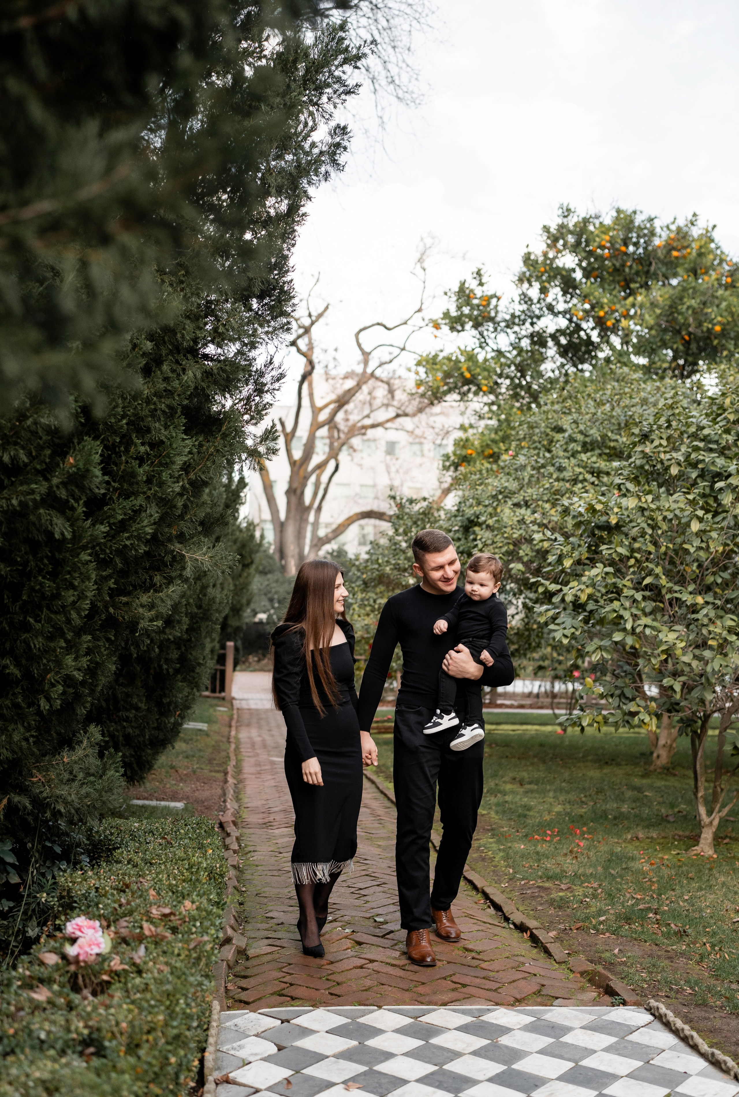 Artem, Nadia & Elisha. Family photographer in Sacramento | Sofia Pavenko