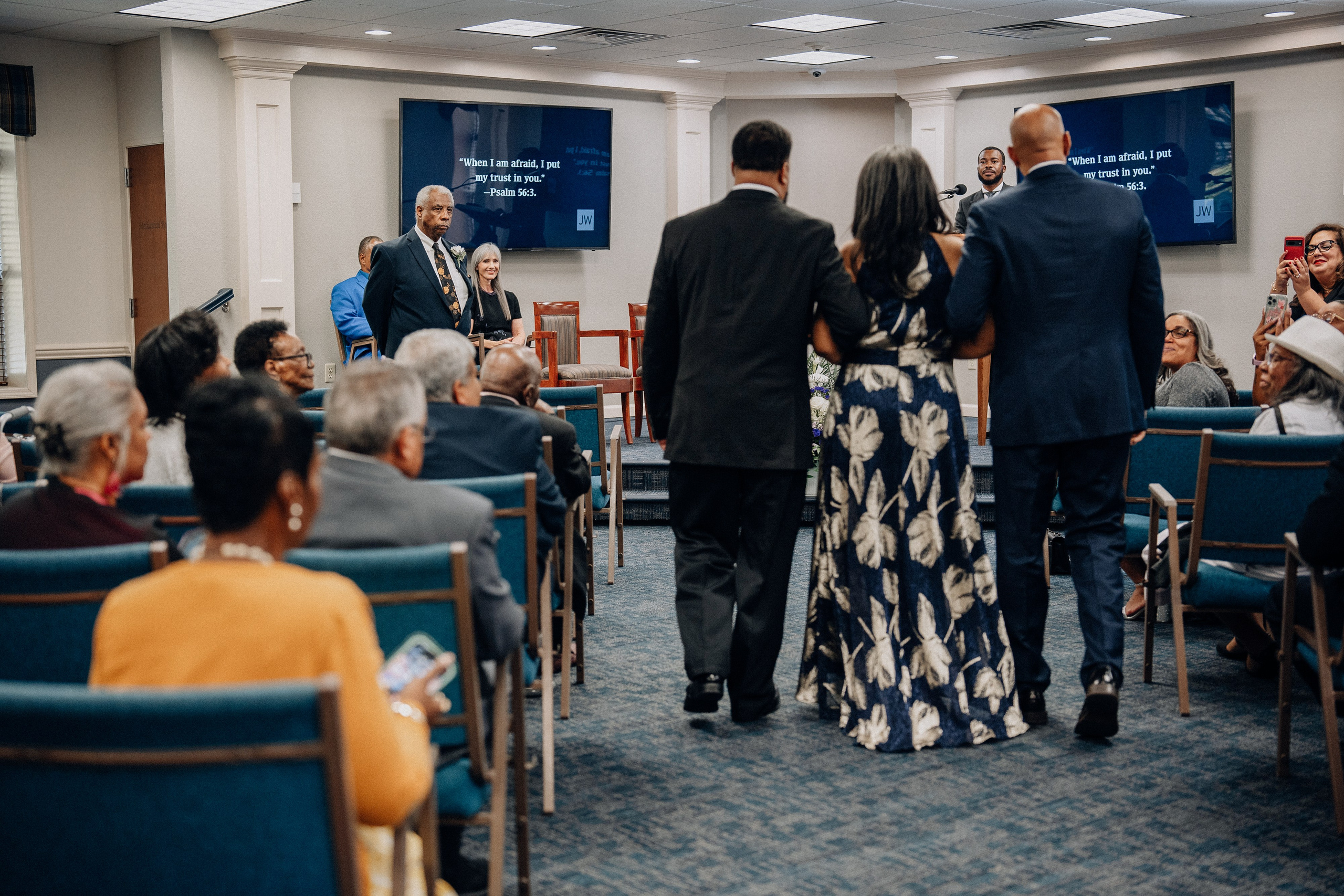 Wedding talk for an adult couple. Portrait and wedding photographer in New York