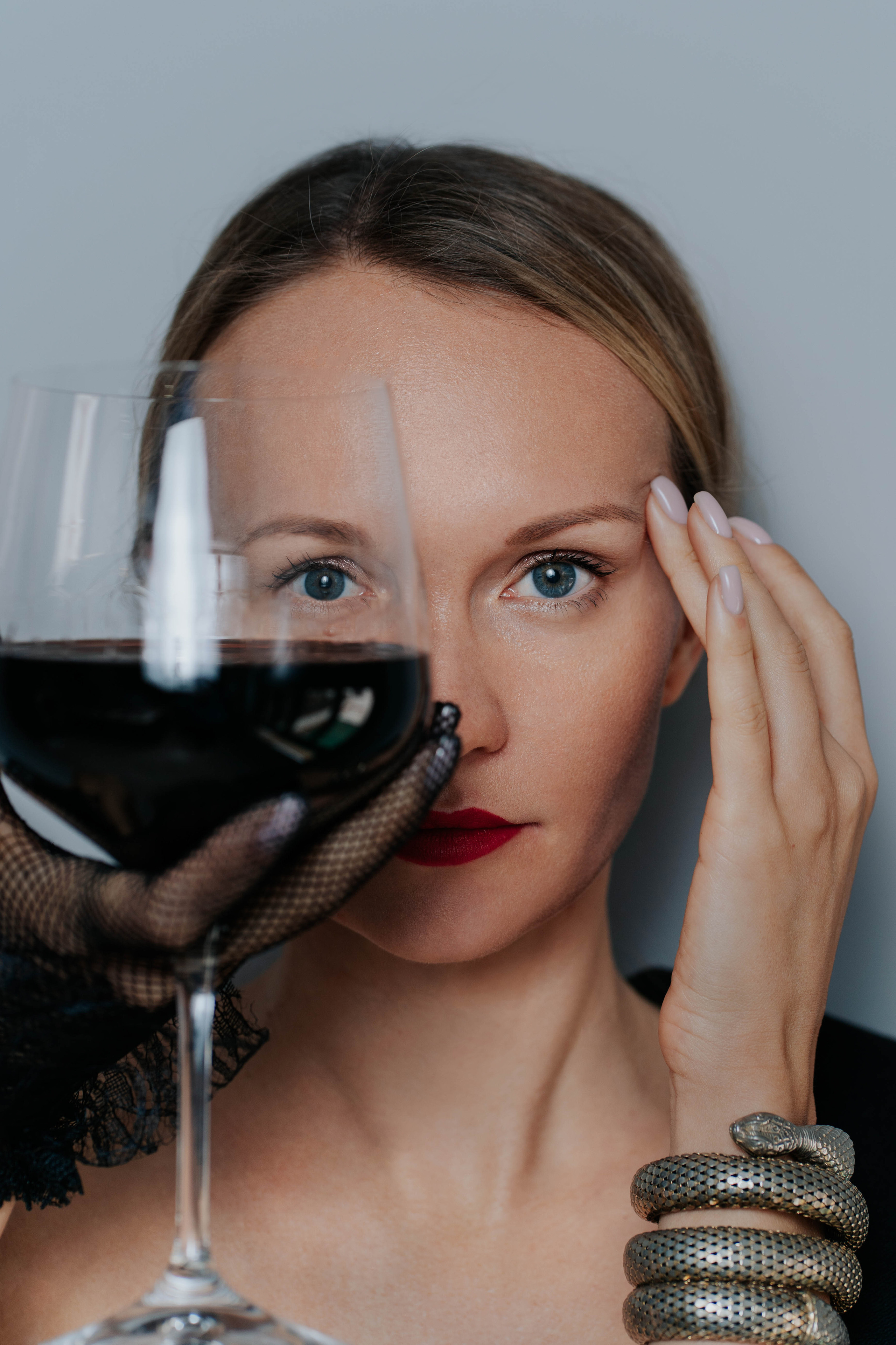 Wardrobe Stylist. Barcelona Brand Photographer and Videographer Oxana Dia