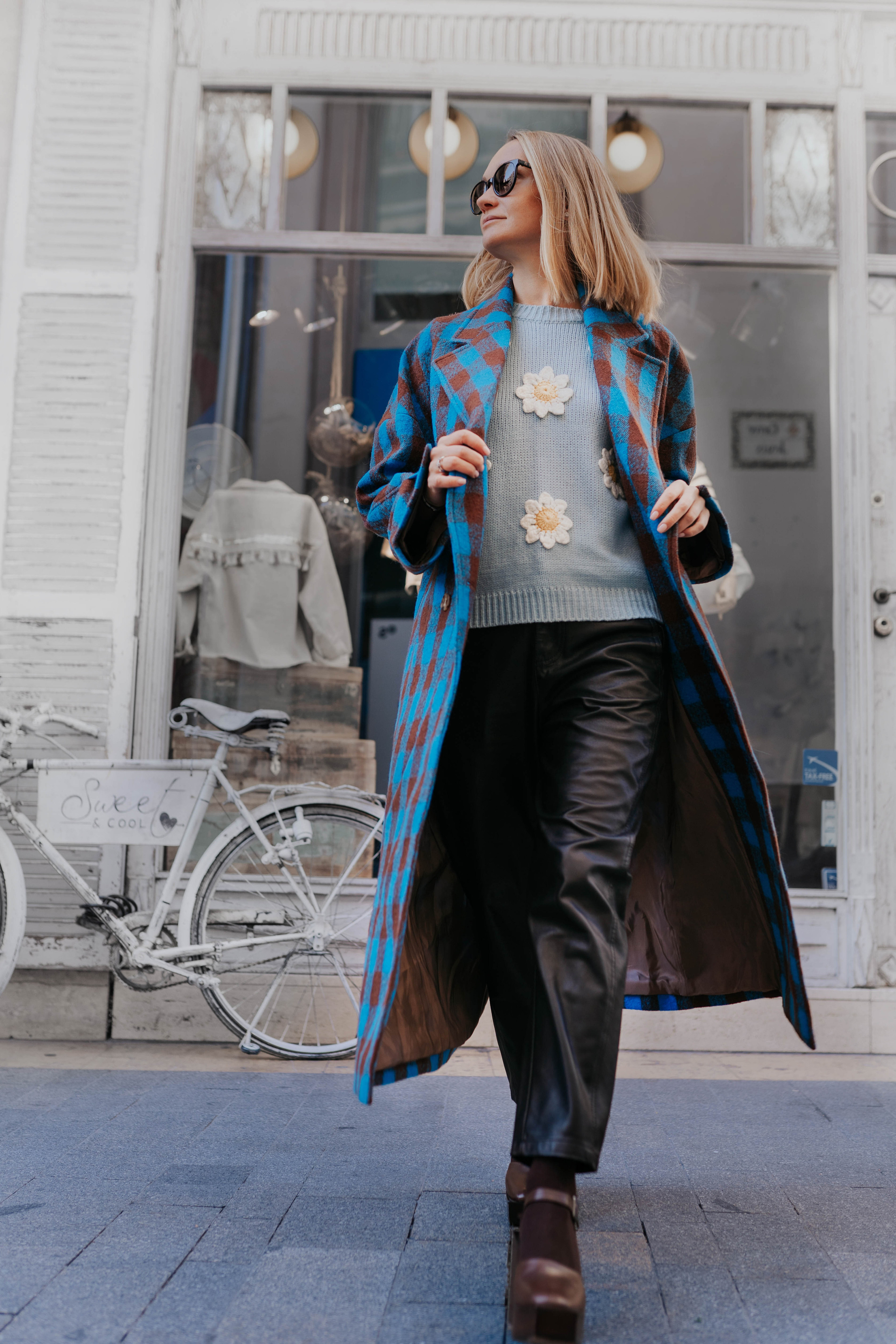 Wardrobe Stylist. Barcelona Brand Photographer and Videographer Oxana Dia