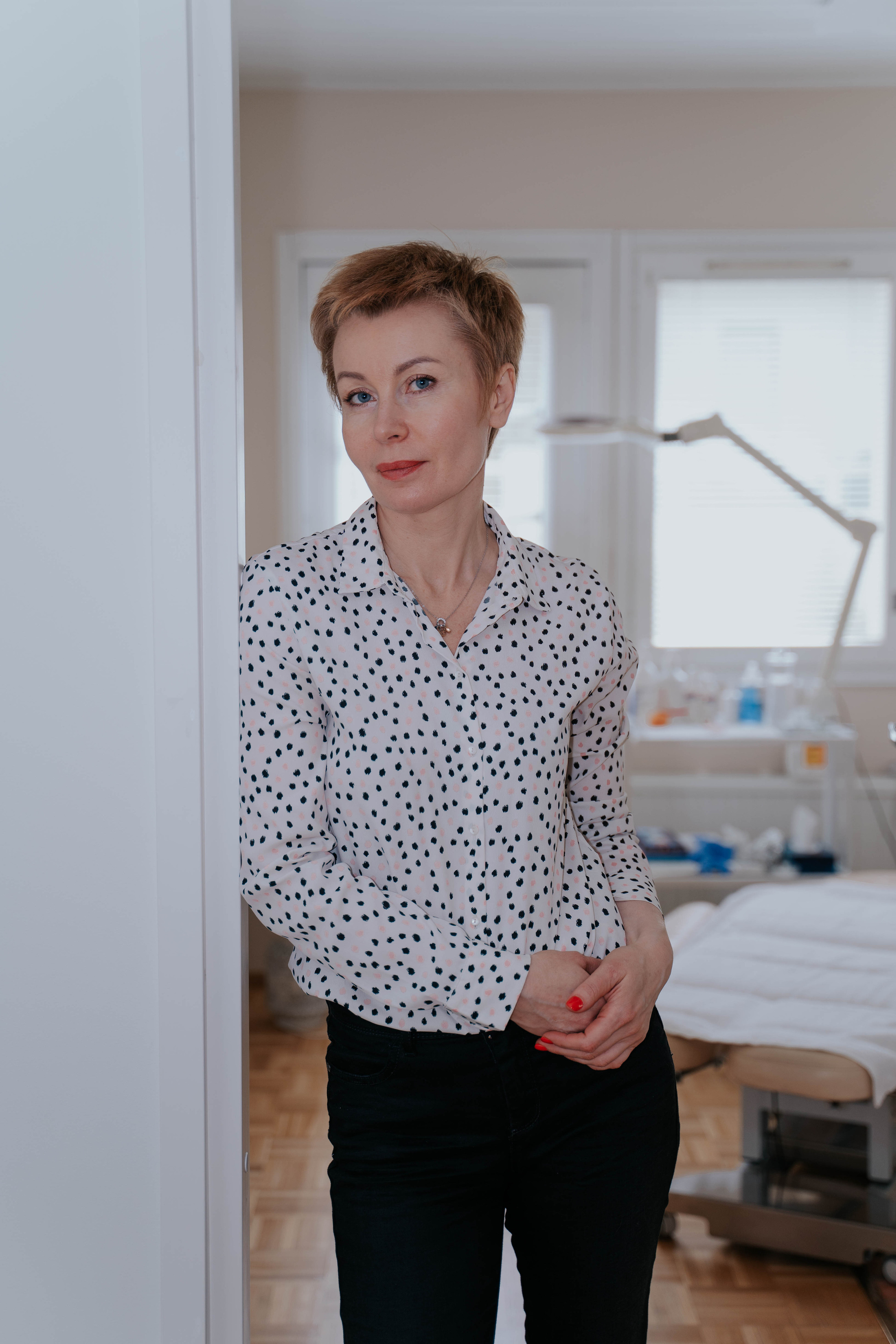 Cosmetology specialist. Barcelona Brand Photographer and Videographer Oxana Dia