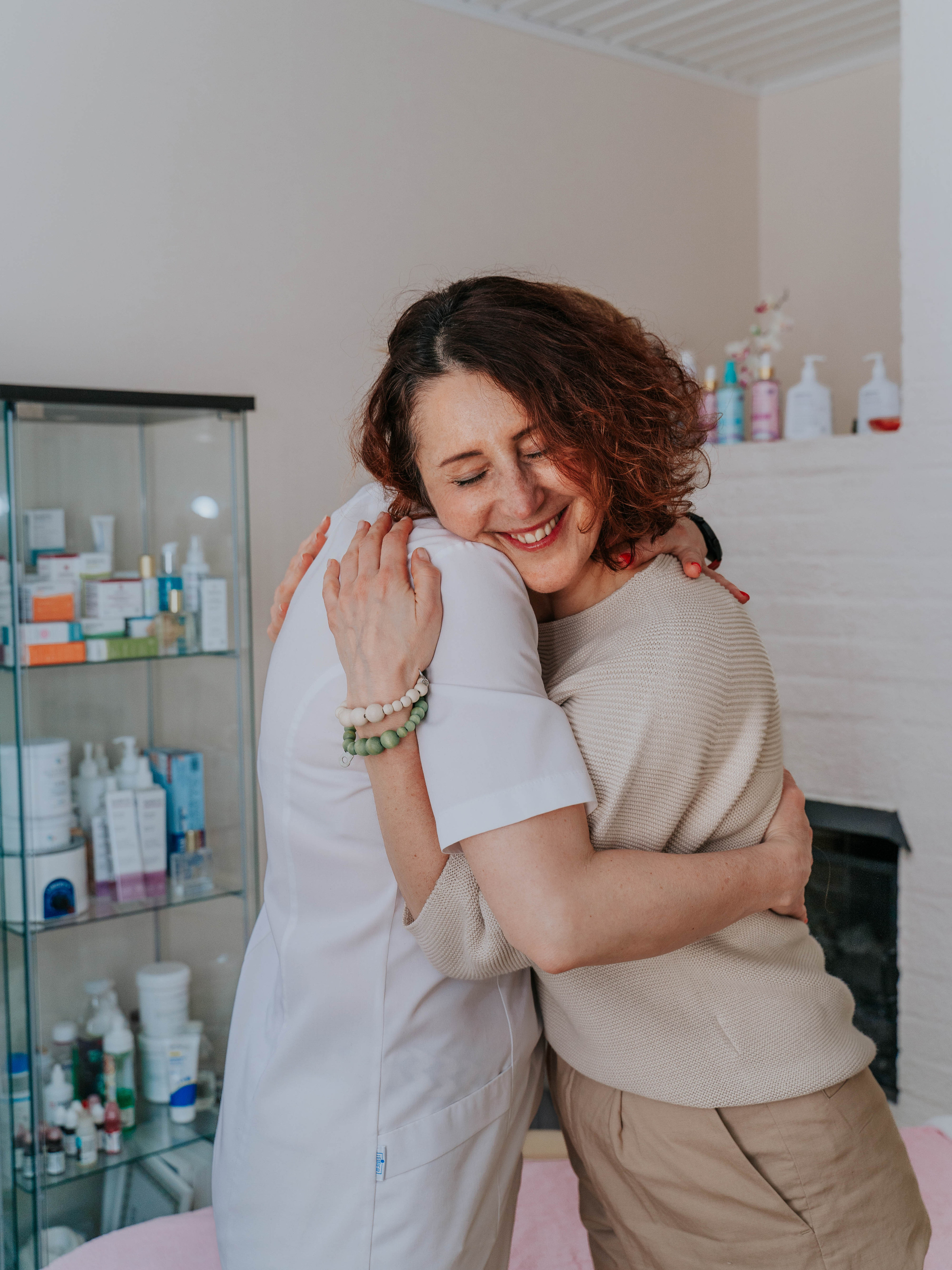 Cosmetology specialist. Barcelona Brand Photographer and Videographer Oxana Dia