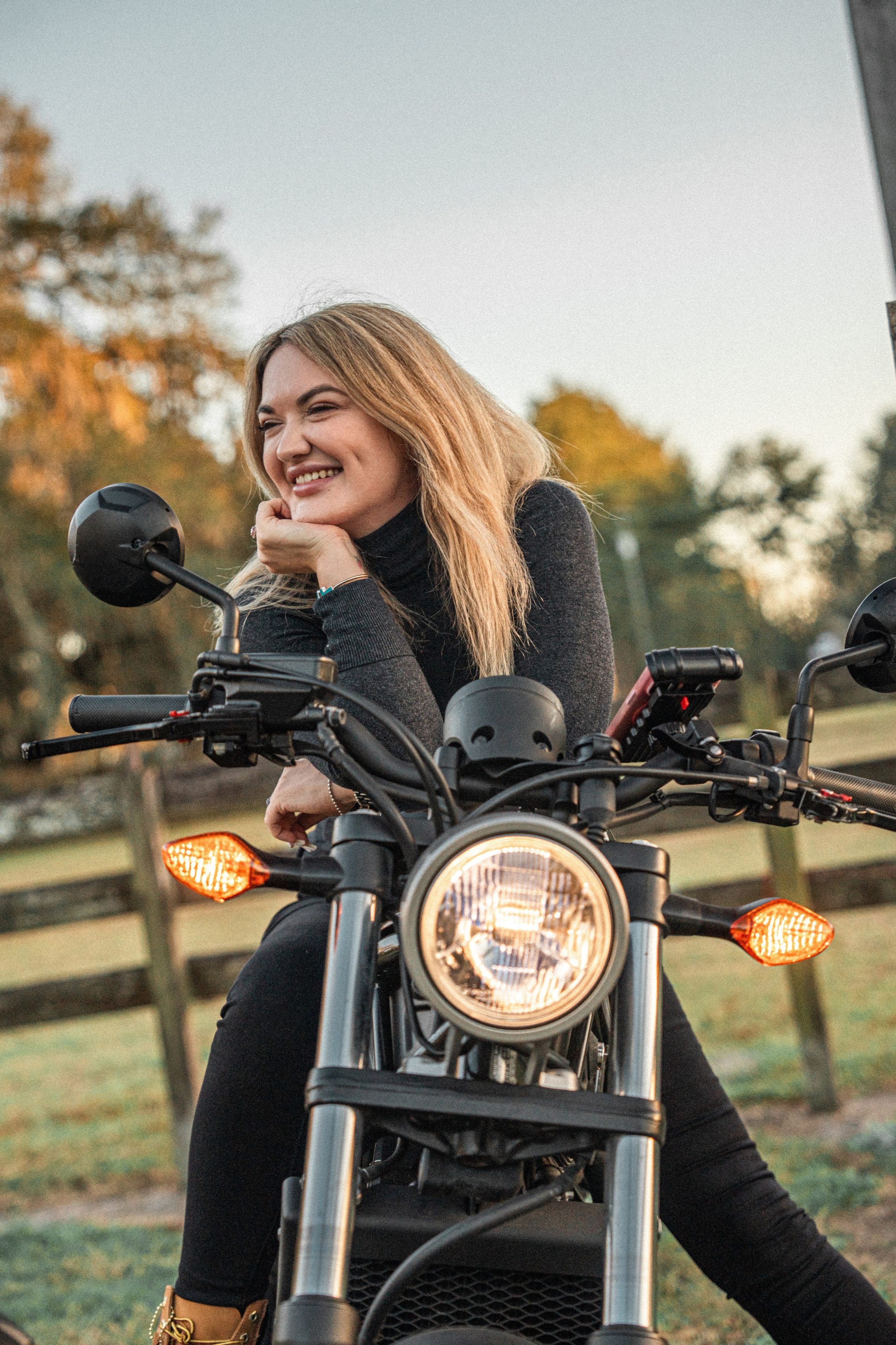 Anna on a Bike. Welcome to my video and photo world!