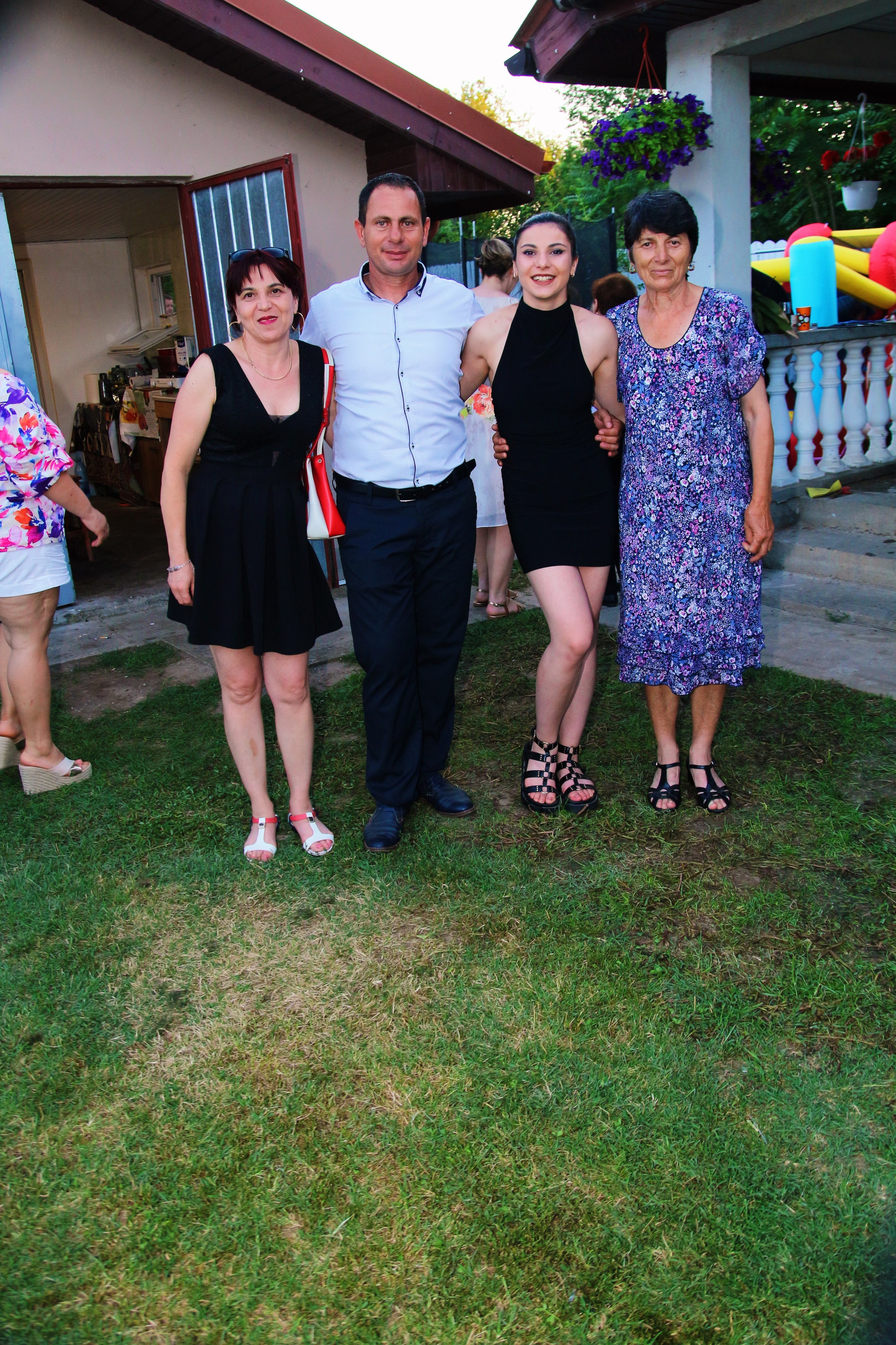 BYZO MEDIA. PETRU BYZO - family and children photographer in ROMANIA