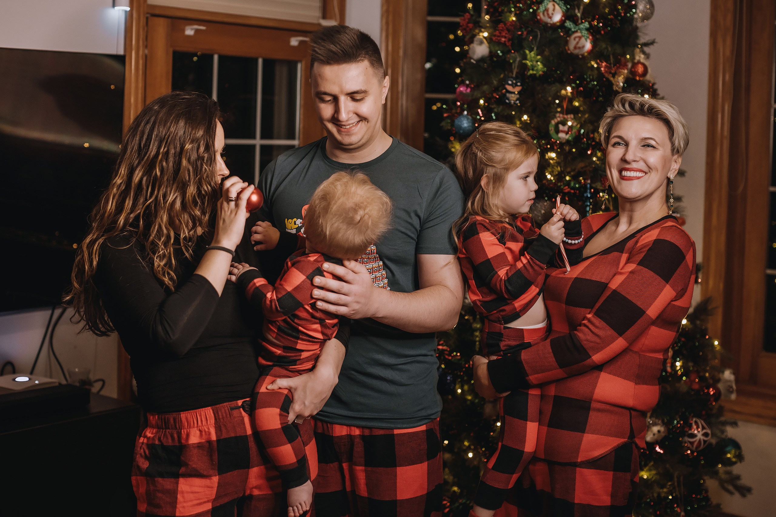 25.11.2023 Christmas Photoshoot 2. Wedding family event photographer in Chicago Nick Yushevich