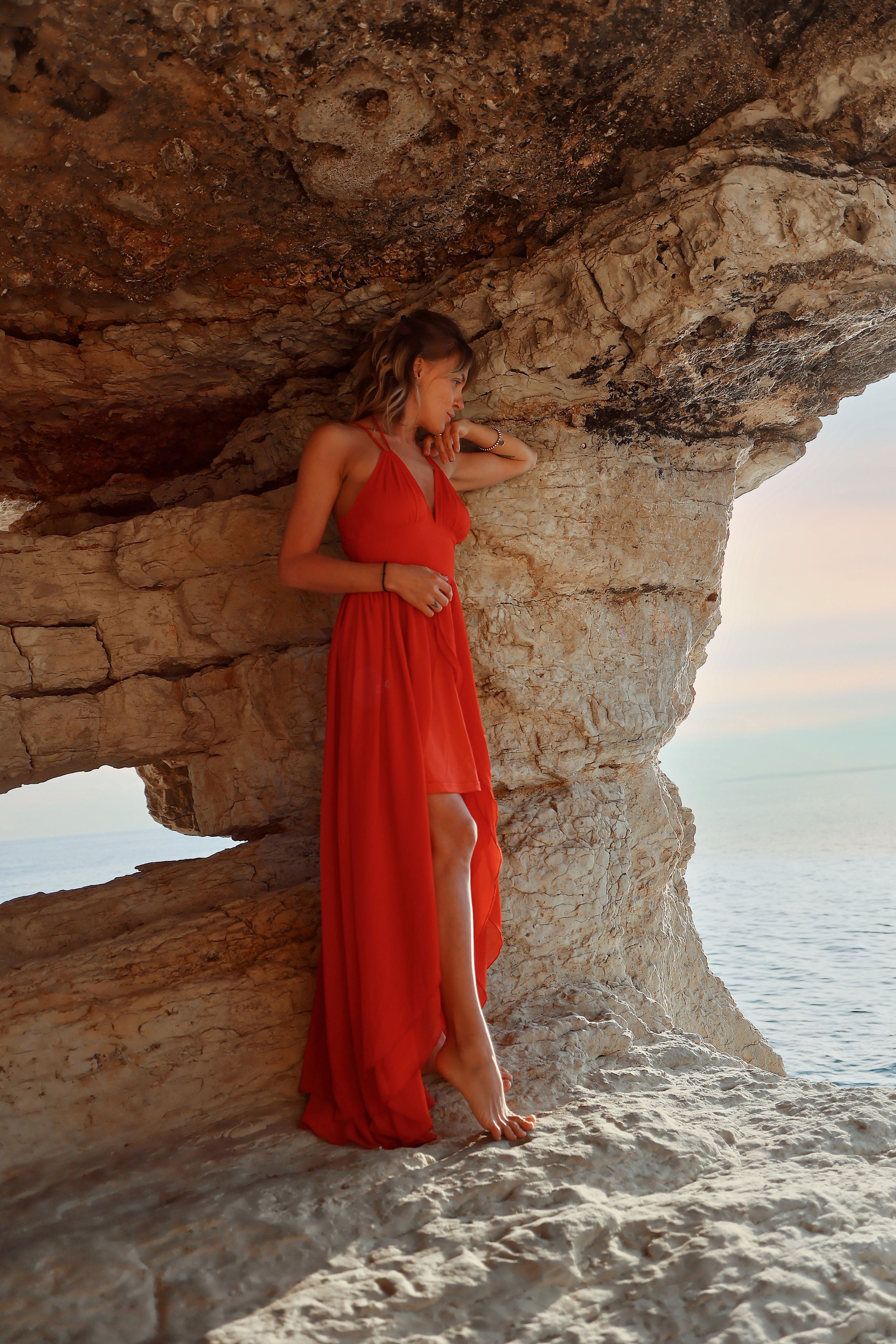 Индивидуальная съемка в красном платье, Айя-Напа. Апрель, 2022. Kipriotka. Ваш фотограф на Кипре (Айя-Напа, Протарас)