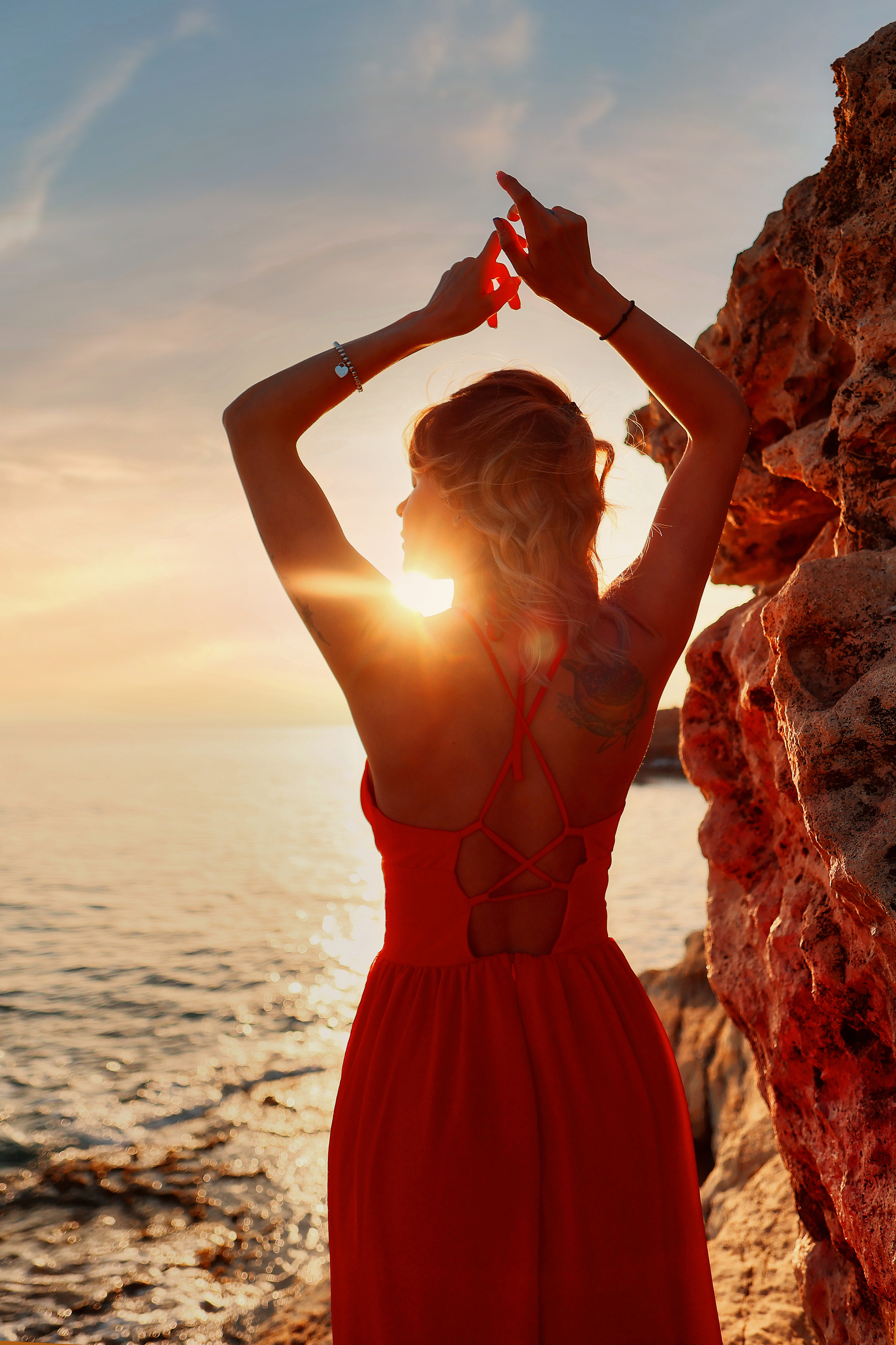 Индивидуальная съемка в красном платье, Айя-Напа. Апрель, 2022. Kipriotka. Ваш фотограф на Кипре (Айя-Напа, Протарас)