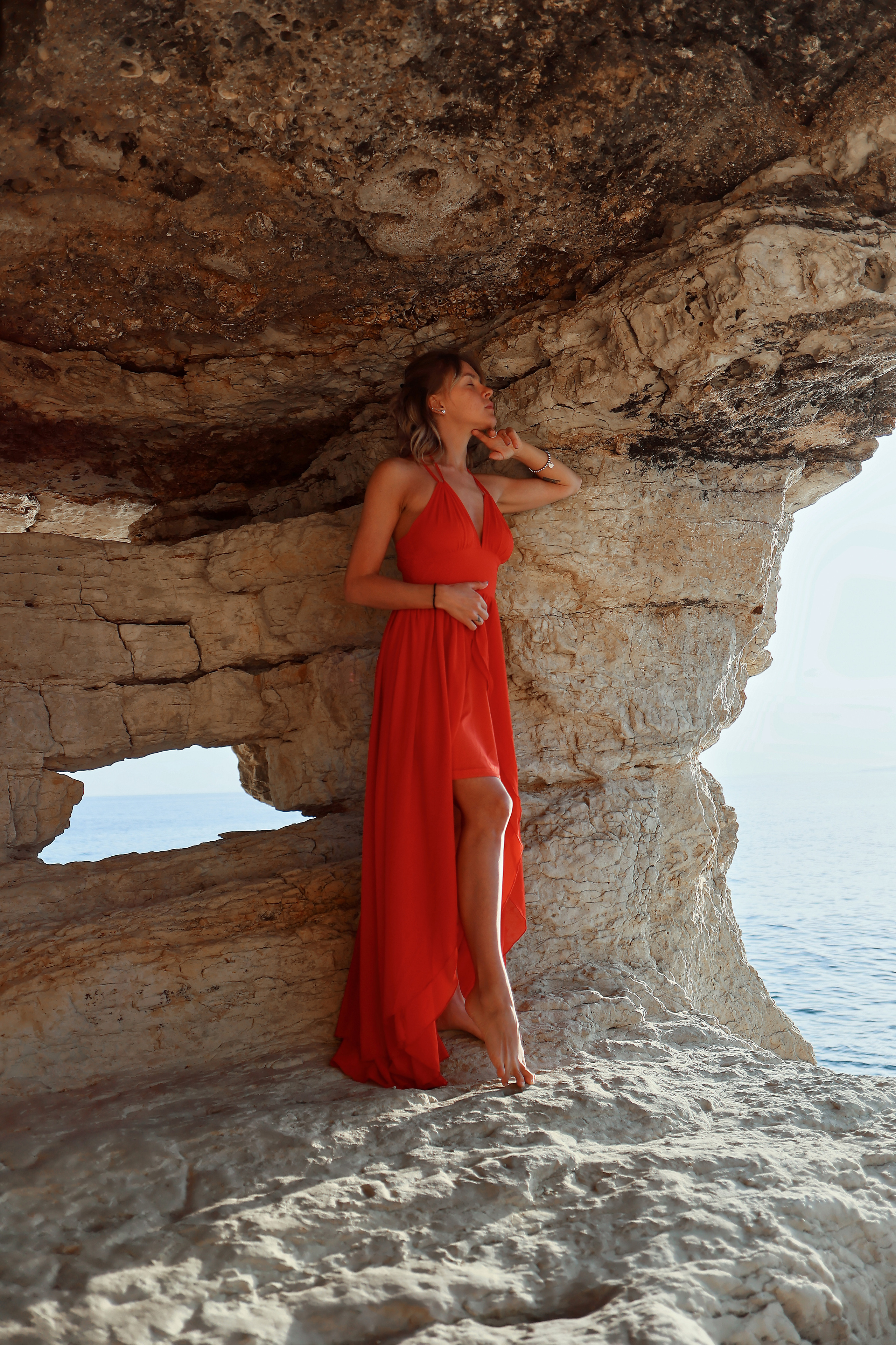Индивидуальная съемка в красном платье, Айя-Напа. Апрель, 2022. Kipriotka. Ваш фотограф на Кипре (Айя-Напа, Протарас)