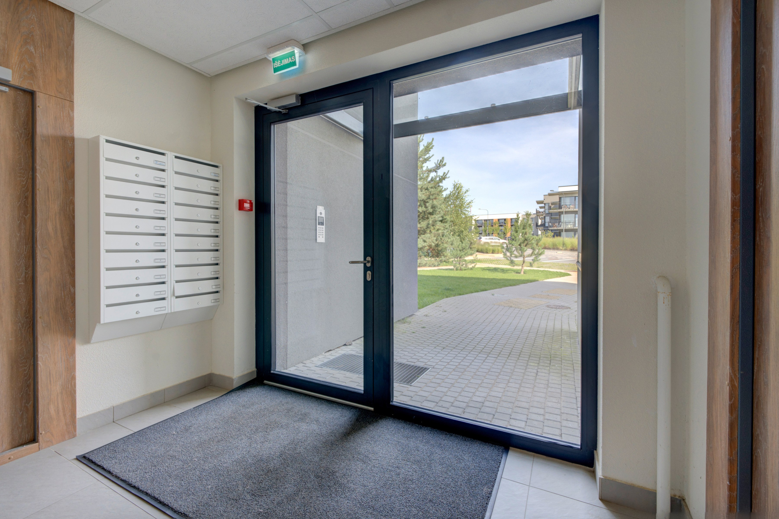 Gilužio g. 49, 2k. butas prie ežero. Elina Sapiega fotografė Vilniuje