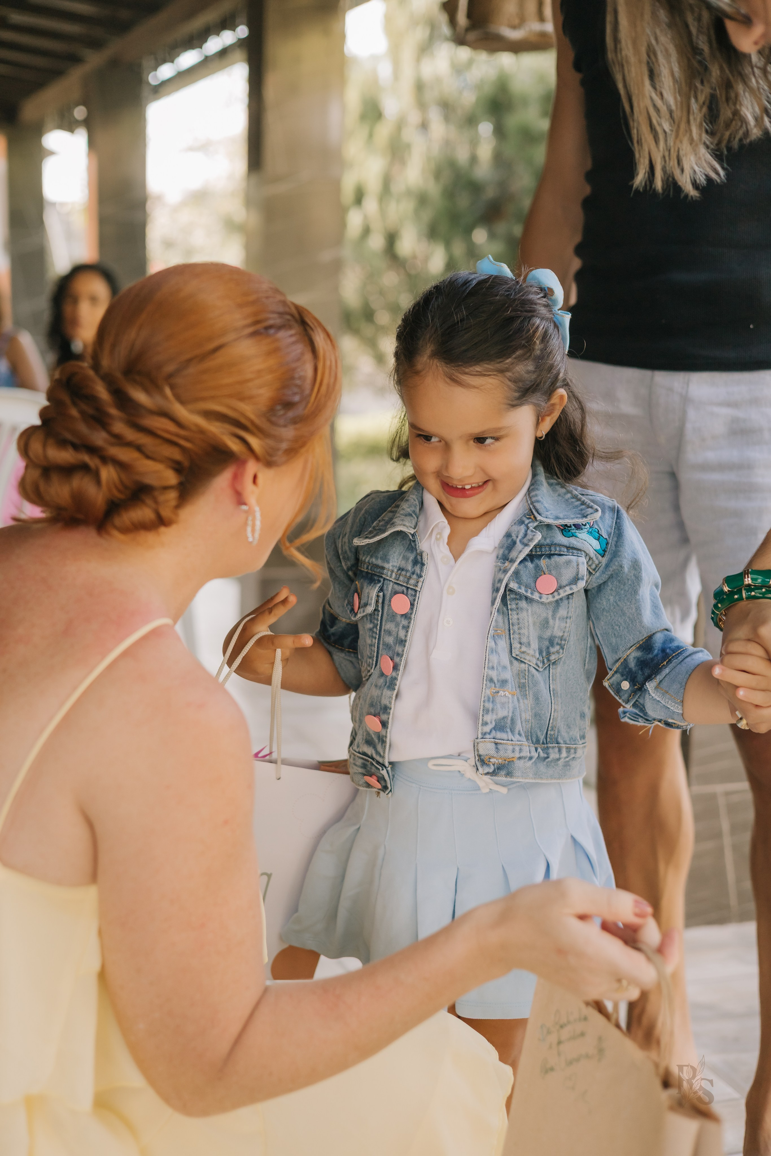 Aurora — 1 ano. Fotógrafo Richard Silvestre — Casamentos na Bahia