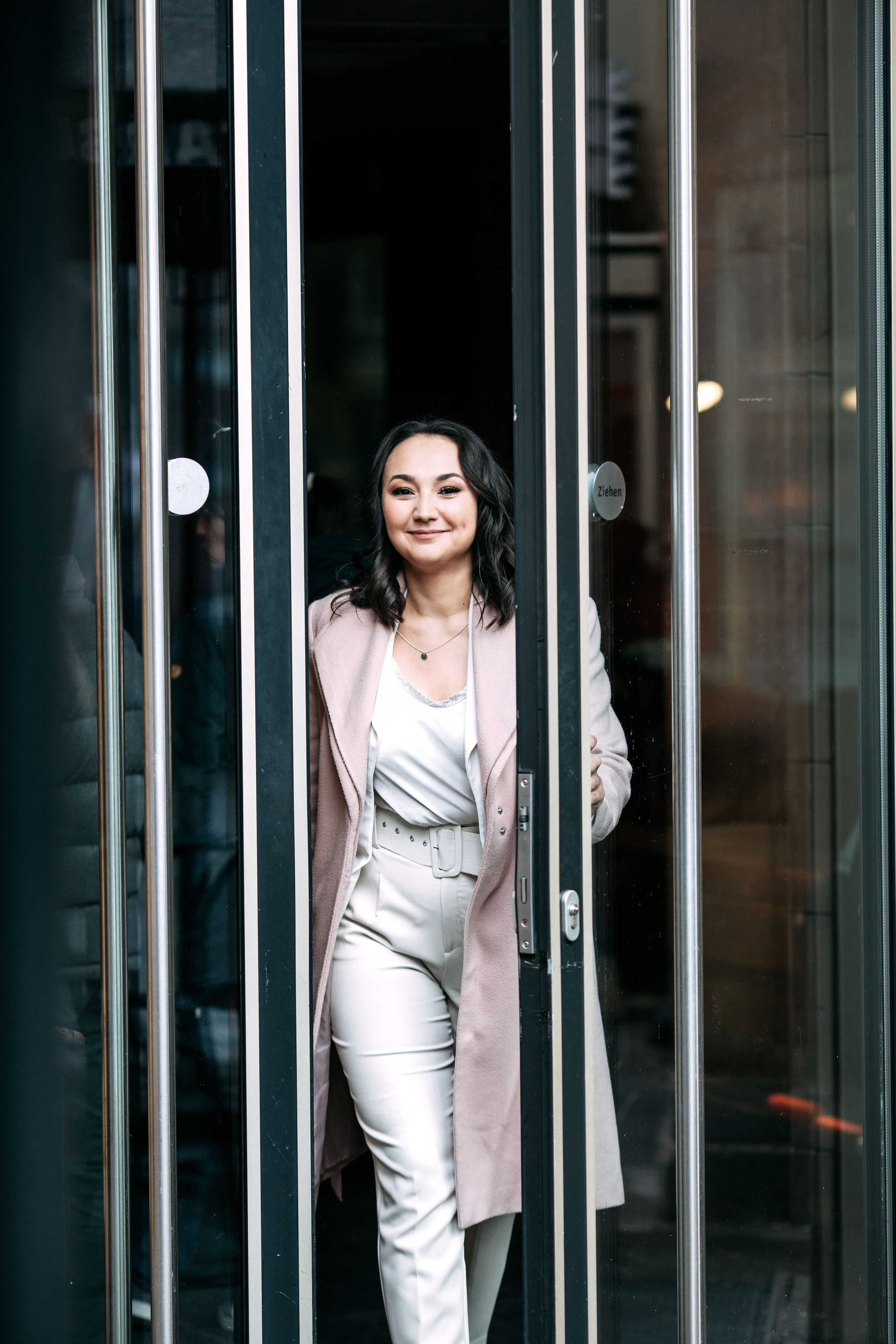 Business Fotoshooting für Yulia in Stuttgart. Professionele fotografin in Münsingen Olesia Wegele