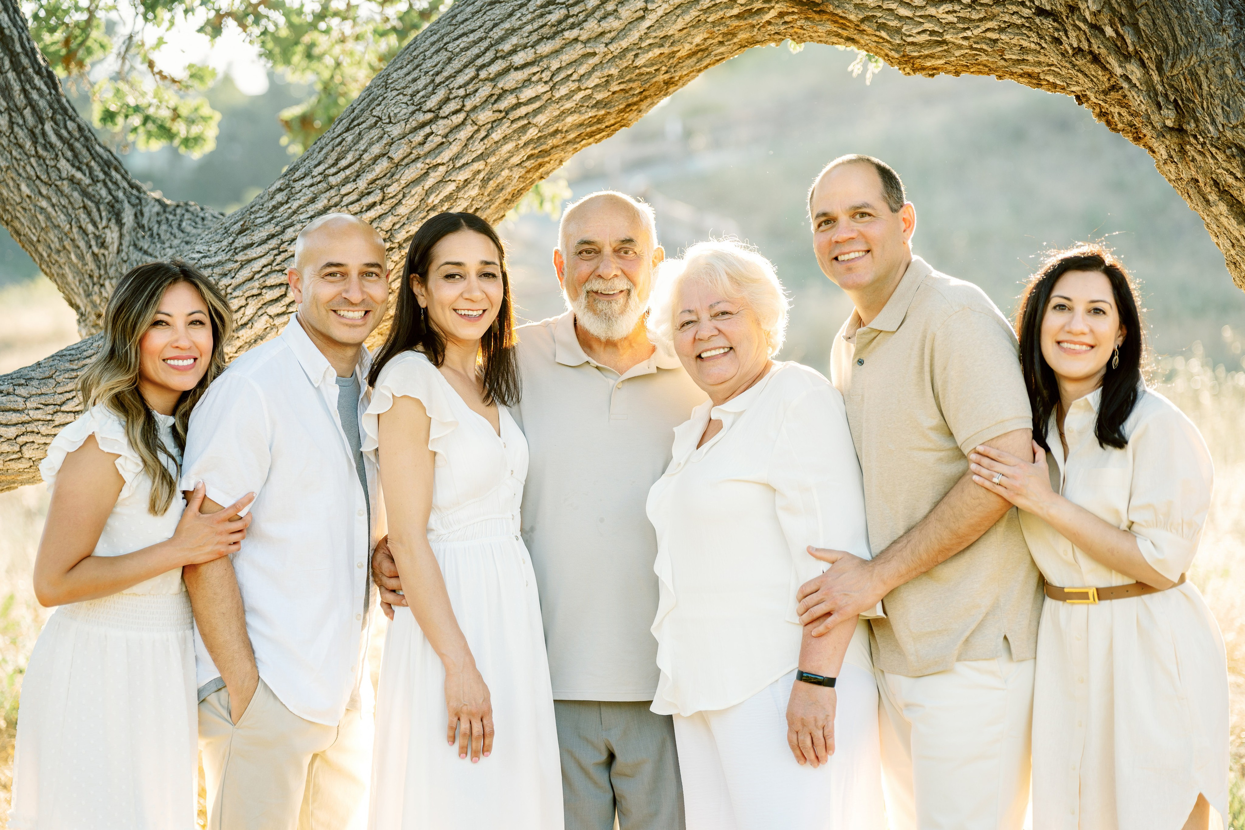 California, Los Angeles, Santa Clarita Family Photoshoot. Wedding Photography & Videography Team in California, Los Angeles, San Francisco, San Diego and Travel