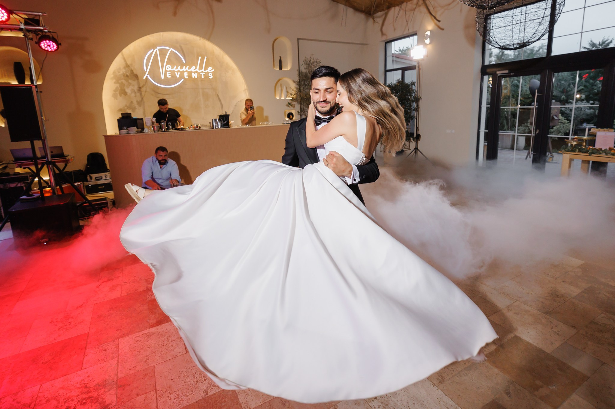 Mihaela si Nicolae - Nunta in locatie in aer liber la Nouvelle Events. Fotograf nunta Bucuresti - Manu Ivanciu | Fotograf botez