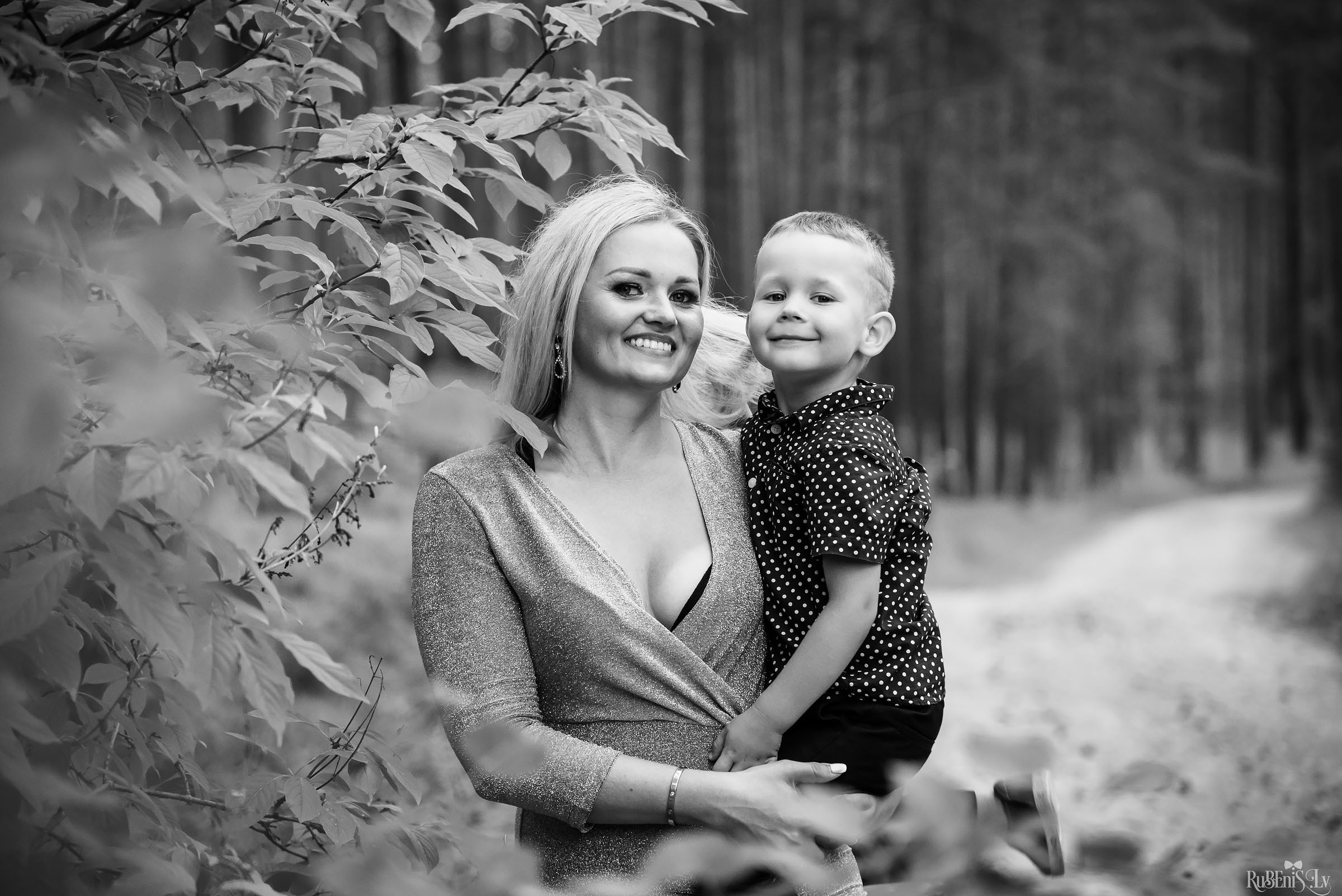 Fotogrāfs Romualds Rubenis un Artemijs Stašāns