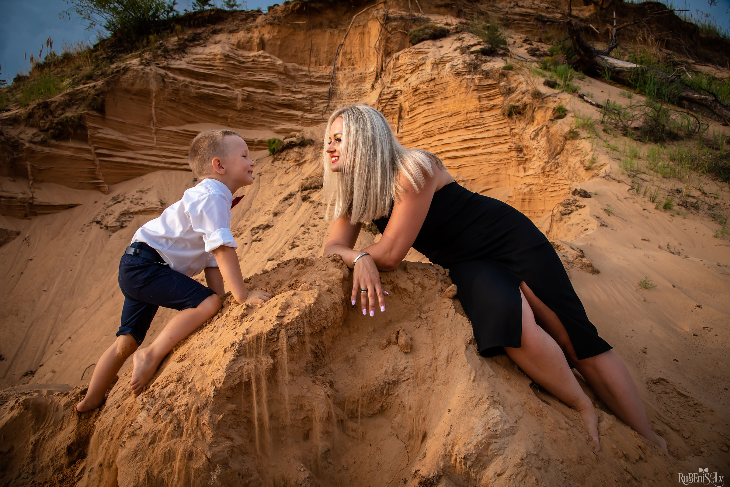 Fotogrāfs Romualds Rubenis un Artemijs Stašāns