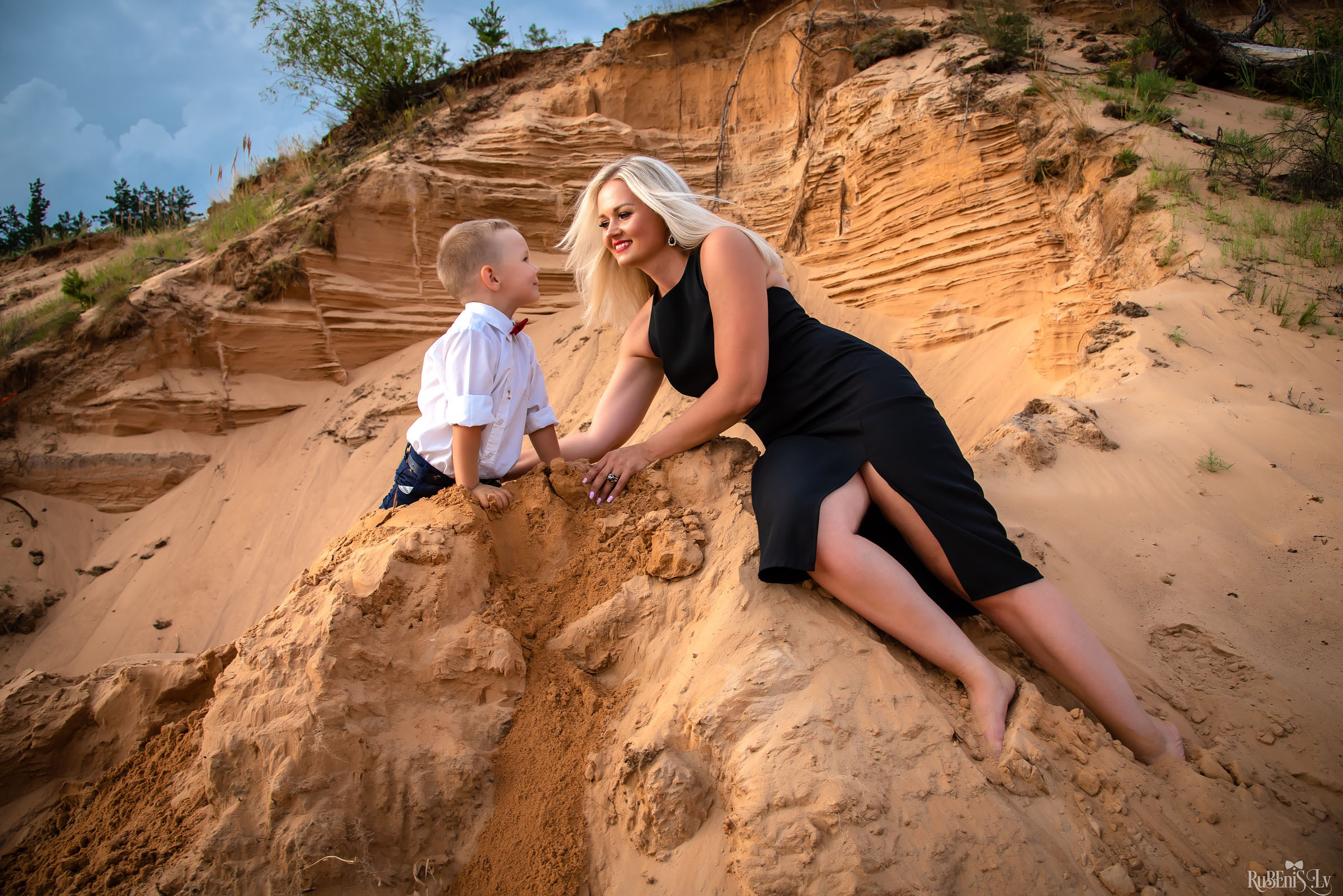 Fotogrāfs Romualds Rubenis un Artemijs Stašāns