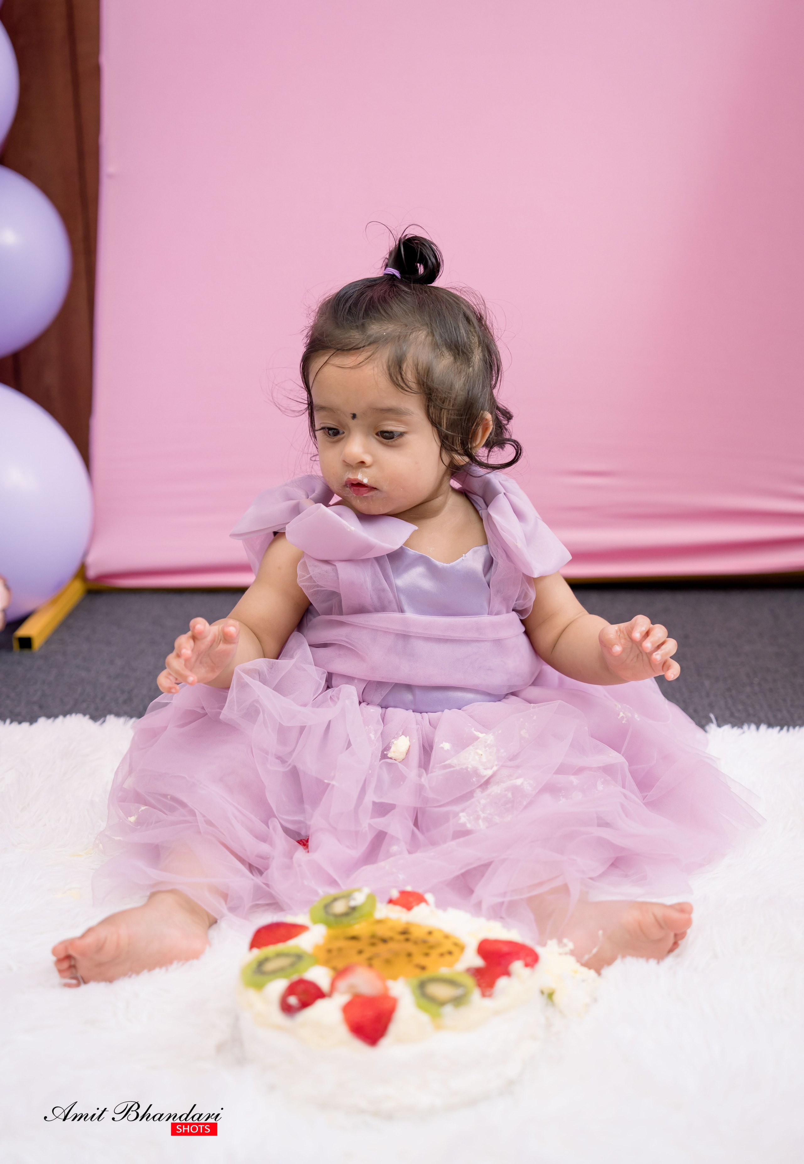 Yuhana’s Cake Smash Session. Freelance Photographer in Newcastle & Central Coast