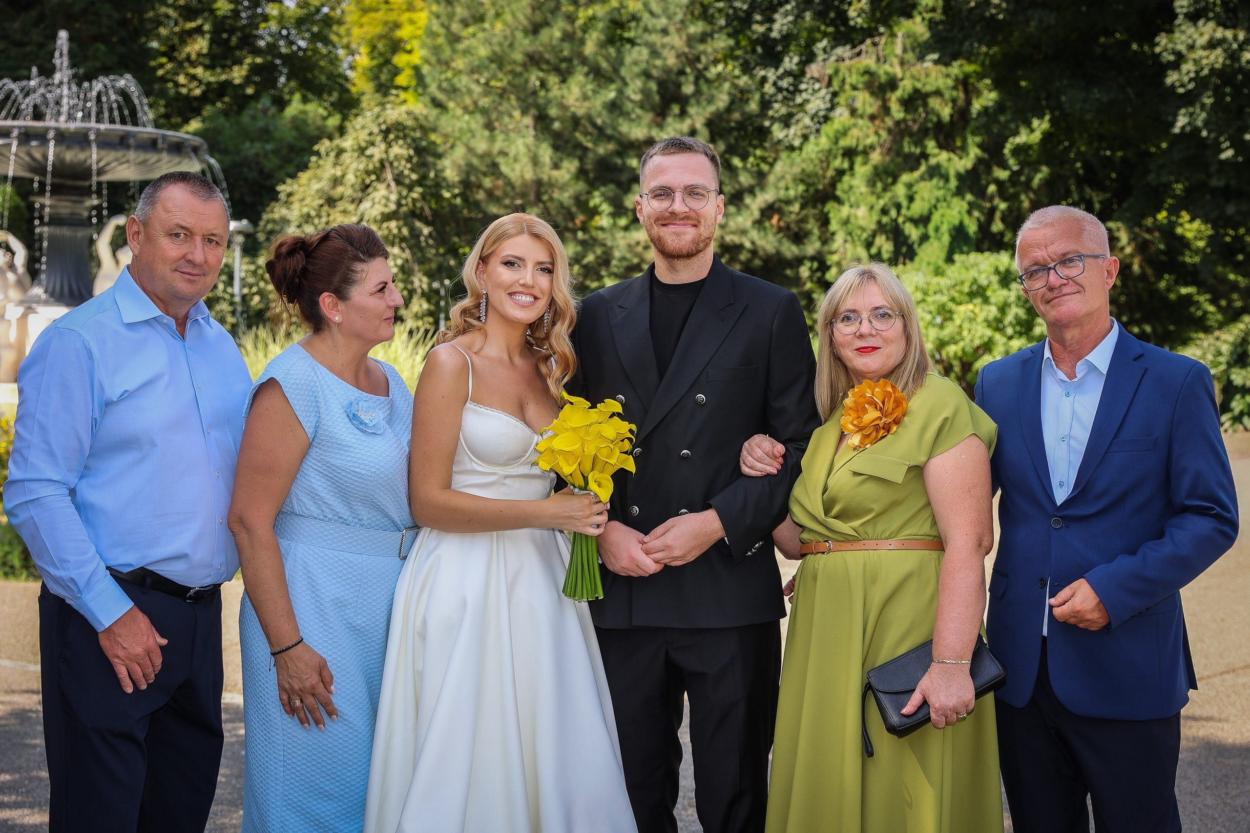 Bianca & Daniel — o nuntă de vară în Cluj, între natură și eleganță. Rares Bucur is a professional wedding photographer based in Cluj-Napoca, Romania, specializing in wedding photography