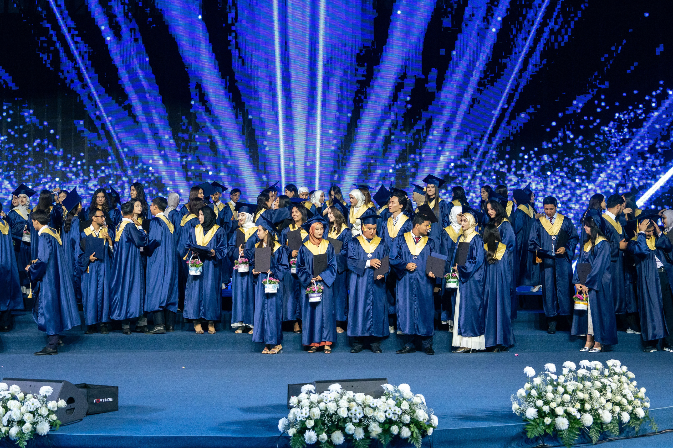 Как Central Asian University провёл одну из самых ярких выпускных церемоний. Георгий Намазов | Фотограф в Ташкенте