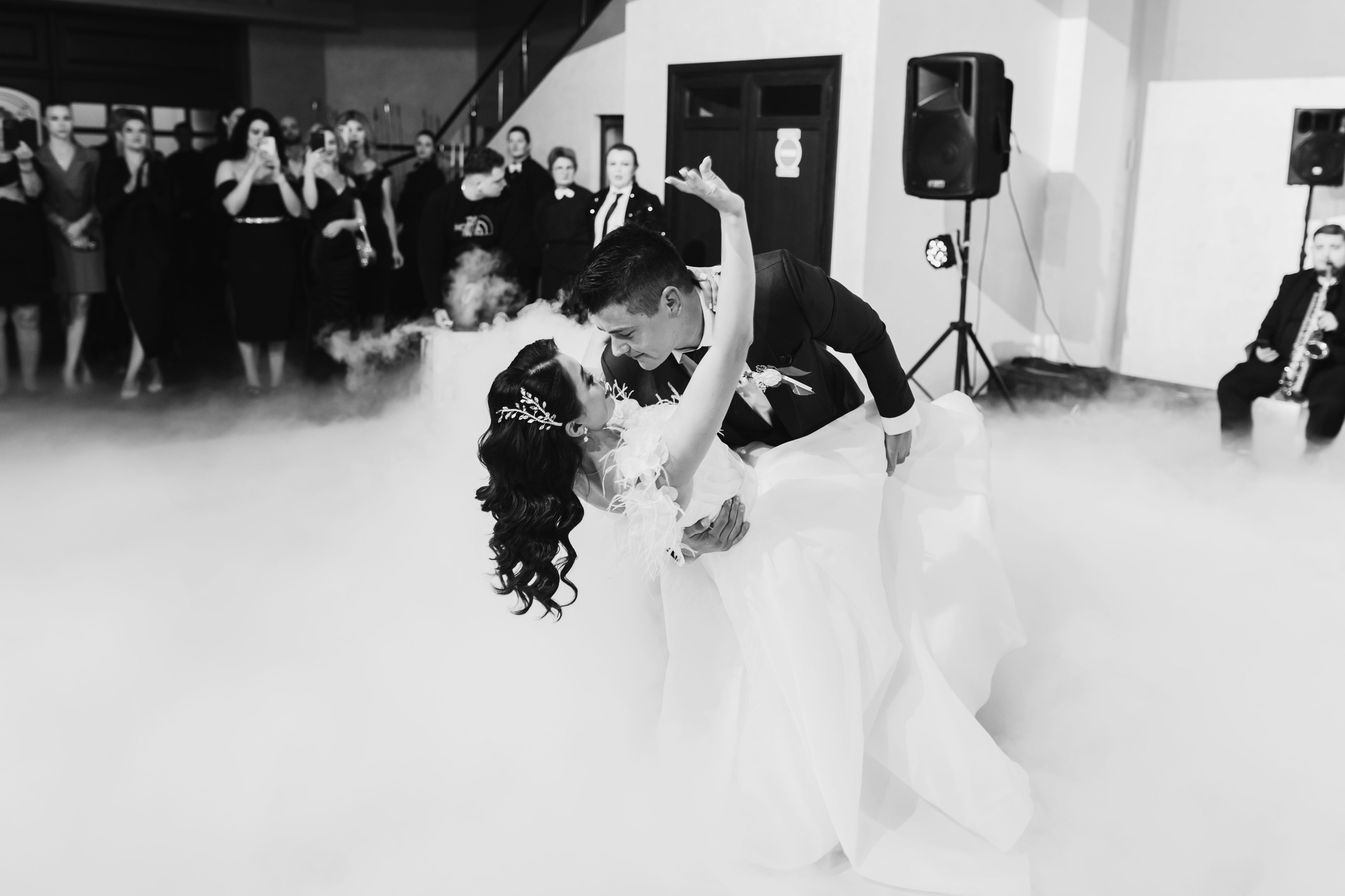 Loredana & Emilian – Ziua Nunții | Videografie - fotografie Botez Suceava, Iași, Botoșani. Servicii foto-video profesionale, pentru momente de neuitat