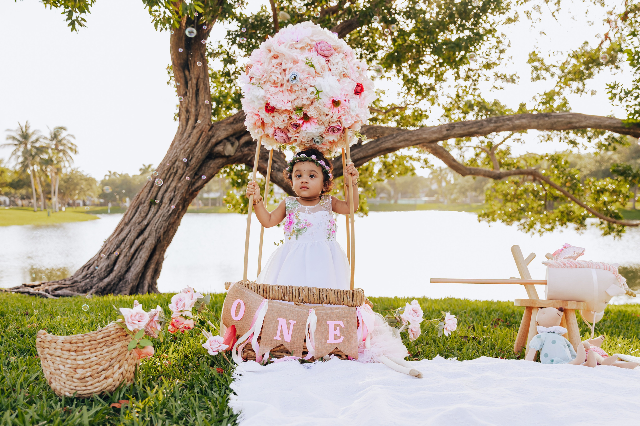 Birthday + props. Photographer in Miami, Family photographer, Event, Wedding