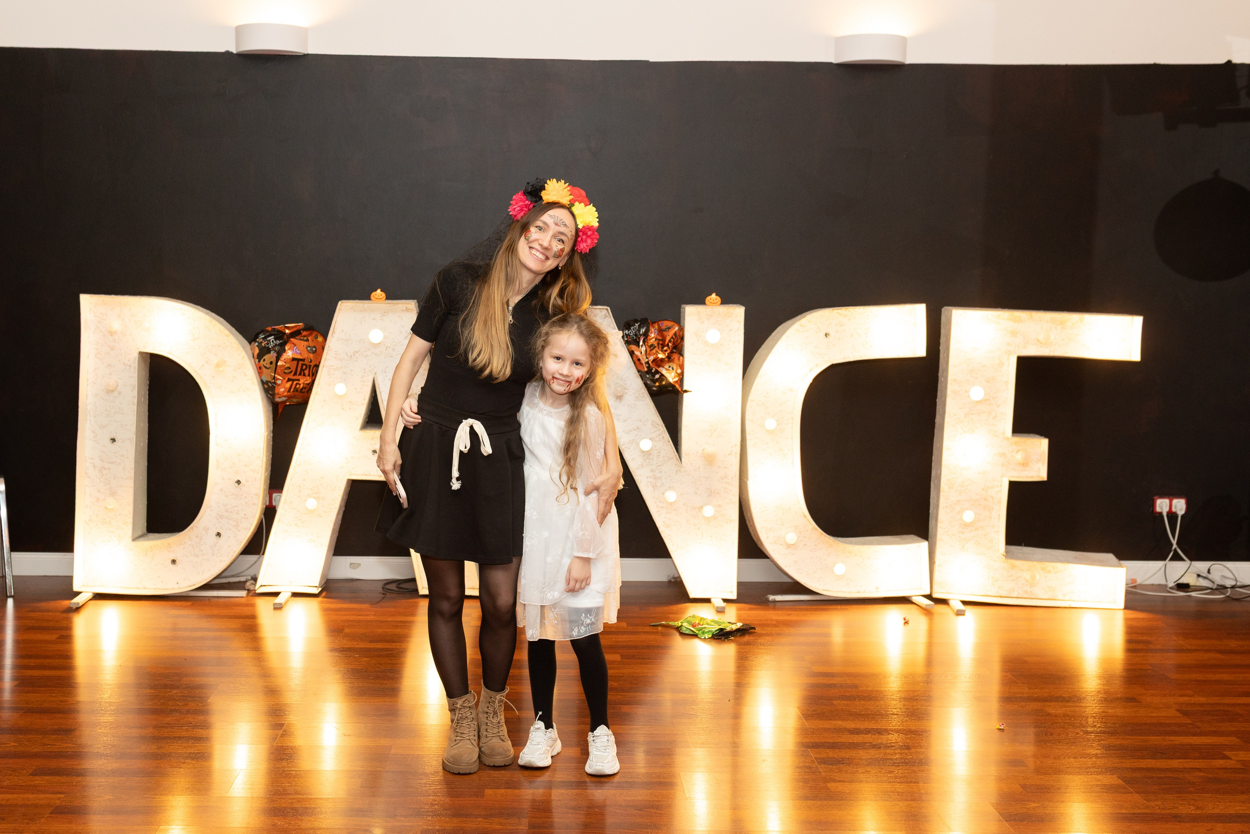 Leo dance studio Helloween 2025. Семейный и детский фотограф в Варшаве Мила Бобровская