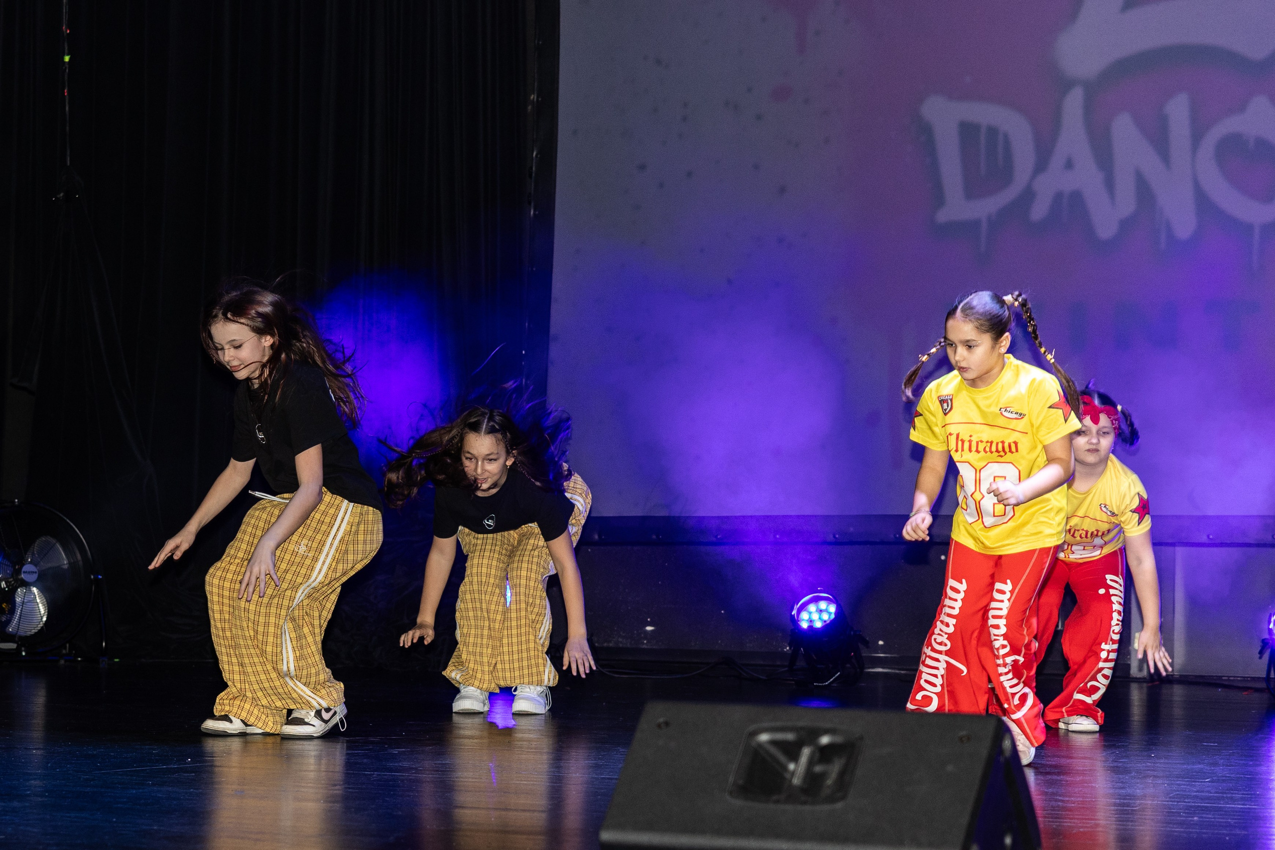 LEO DANCE SHOW WINTER 2025. Семейный и детский фотограф в Варшаве Мила Бобровская