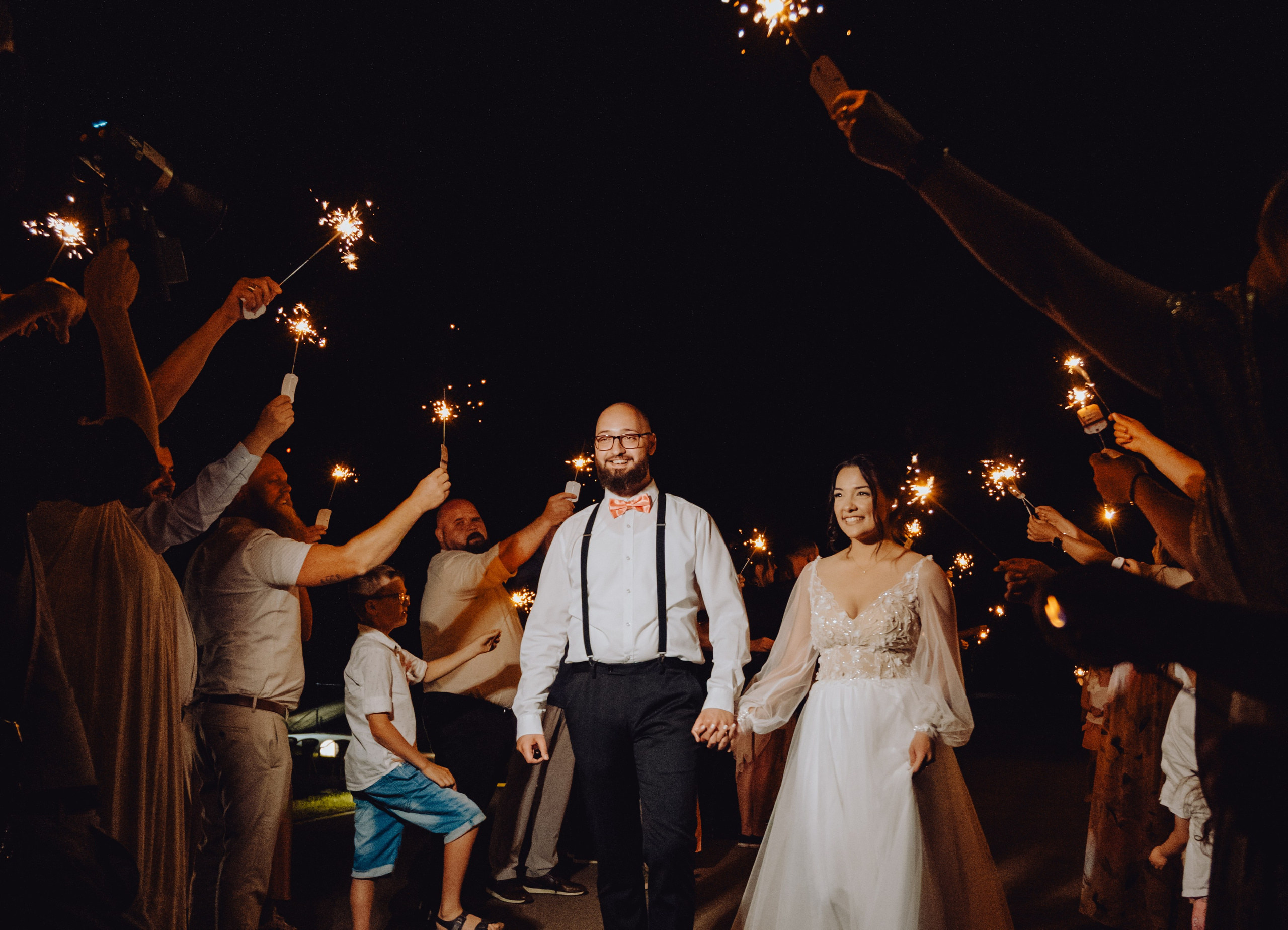 Moise & Delia. Wedding & couple photographer from Romania Rut Vetan