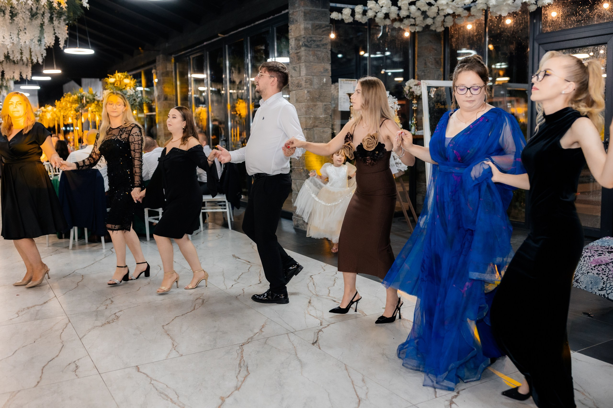 * fotograf stare civilă Siret* fotograf Bucovina* fotograf nuntă Suceava* fotograf Iași Botoșani* stare civilă tradițională* ie românească nuntă* AlinoFotoStudio* fotograf Andrei și Andreea- Alin Chirilă fotograf – stare civilă Siret, Suceava, Andrei și Andreea în ie tradițională, poveste spusă prin fotografiefotograf stare civilă Siret Suceava Alin Chirilă – miri îmbrăcați în costum tradițional bucovineanAlin Chirilă fotograf nuntă Siret Suceava – stare civilă autentică în Bucovina, emoții realefotograf Siret Suceava Alin Chirilă – Andrei și Andreea la starea civilă în ie tradiționalăstare civilă Siret fotograf Alin Chirilă – cadre naturale cu miri în costum popular din Bucovinafotograf nuntă Siret Suceava Alin Chirilă – povestitor prin fotografie, moment emoționant la starea civilăAlin Chirilă fotograf stare civilă Siret – iubire autentică surprinsă în stil documentarfotograf Bucovina Siret Alin Chirilă – stare civilă în ie tradițională, cadre pline de emoțieAlin Chirilă fotograf Suceava – Andrei și Andreea spun DA la starea civilă în Siretfotograf stare civilă Suceava Siret Alin Chirilă – poveste de iubire în stil tradițional românesc - Alin Chirilă fotograf profesionist, AlinoFotoStudio, fotograf evenimente Siret, Suceava County, Iași, Bacău County, Botoșani, Neamț County, fotograf nunți, botezuri, cununii civile, portrete și momente autentice surprinse elegant.- Alin Chirilă surprinde momente elegante de nuntă și evenimente speciale prin AlinoFotoStudio, fotograf disponibil în Siret, Suceava County, Iași, Bacău County, Botoșani și Neamț County, specializat în nunți, botezuri și cununii civile. - Alin Chirilă fotograf profesionist, AlinoFotoStudio, fotograf nuntă și evenimente în Siret, Suceava, Iași, Bacău, Botoșani și Piatra Neamț, fotograf nunți, botezuri, cununie civilă, ședințe foto, trash the dress, logodnă, familie, portrete și fotografii autentice. - AlinoFotoStudio by Alin Chirilă, fotograf evenimente premium în Suceava County, Iași County, Bacău County, Botoșani County și Neamț County, fotograf de familie, fotograf ceremonii religioase, petreceri și momente emoționante. - Alin Chirilă fotograf, povestitor prin fotografie, servicii foto profesionale pentru mireasă, mire, pregătiri nuntă, biserică, restaurant, valsul mirilor, tradiții românești și amintiri de neuitat în Moldova.