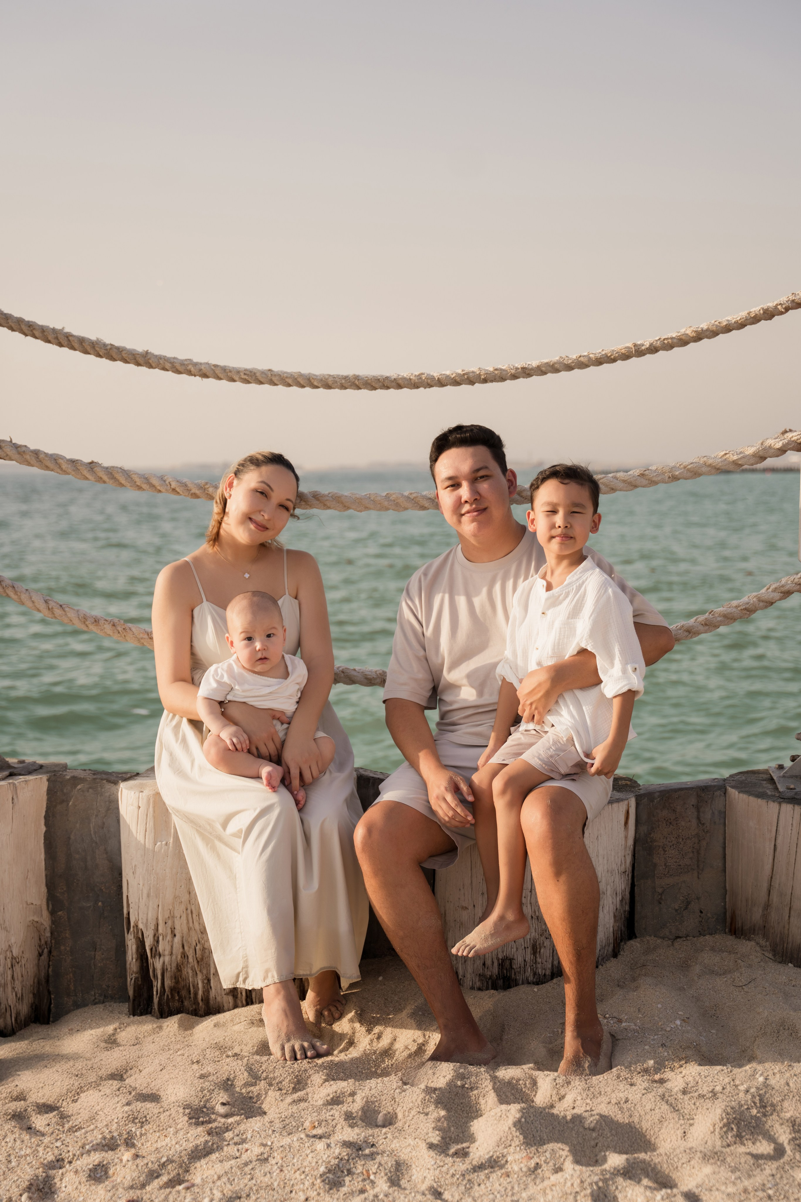 Waves and sun. Angela Iakovleva — Family Photographer in Dubai