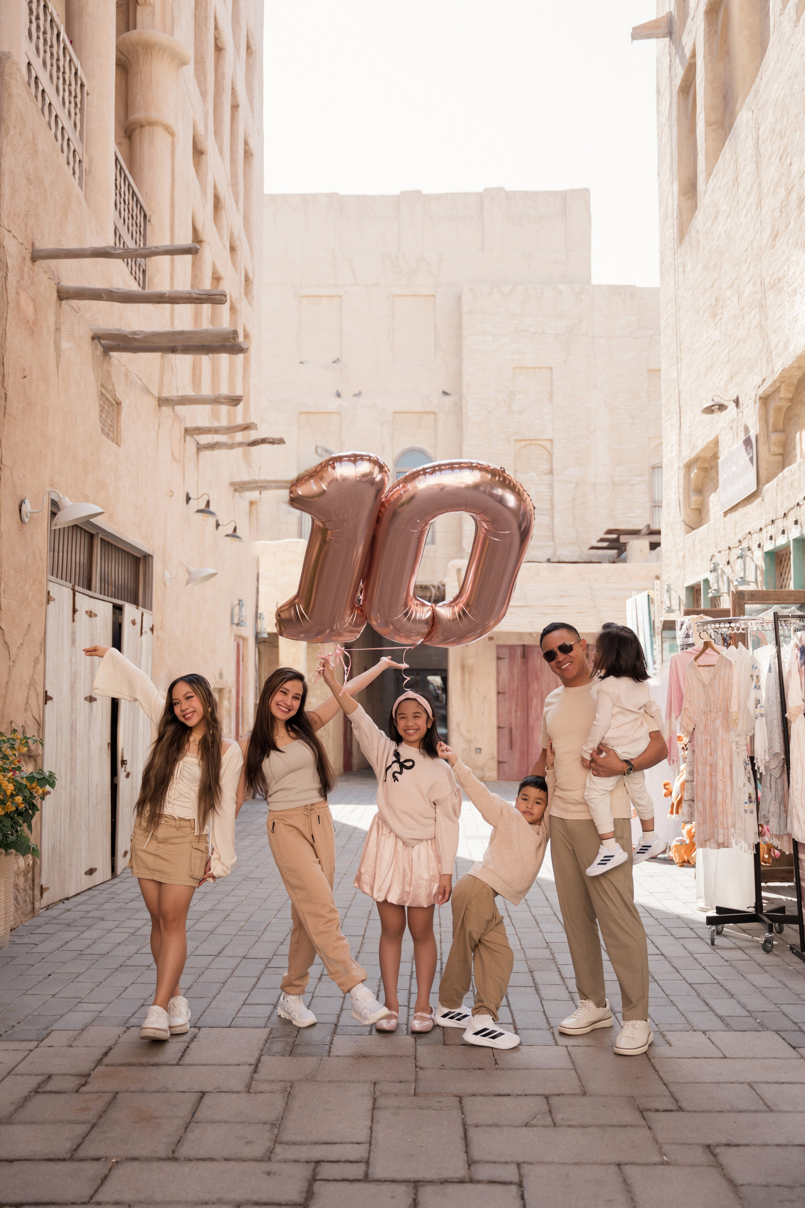 Happy 10 years in Old Town. Angela Iakovleva — Family Photographer in Dubai