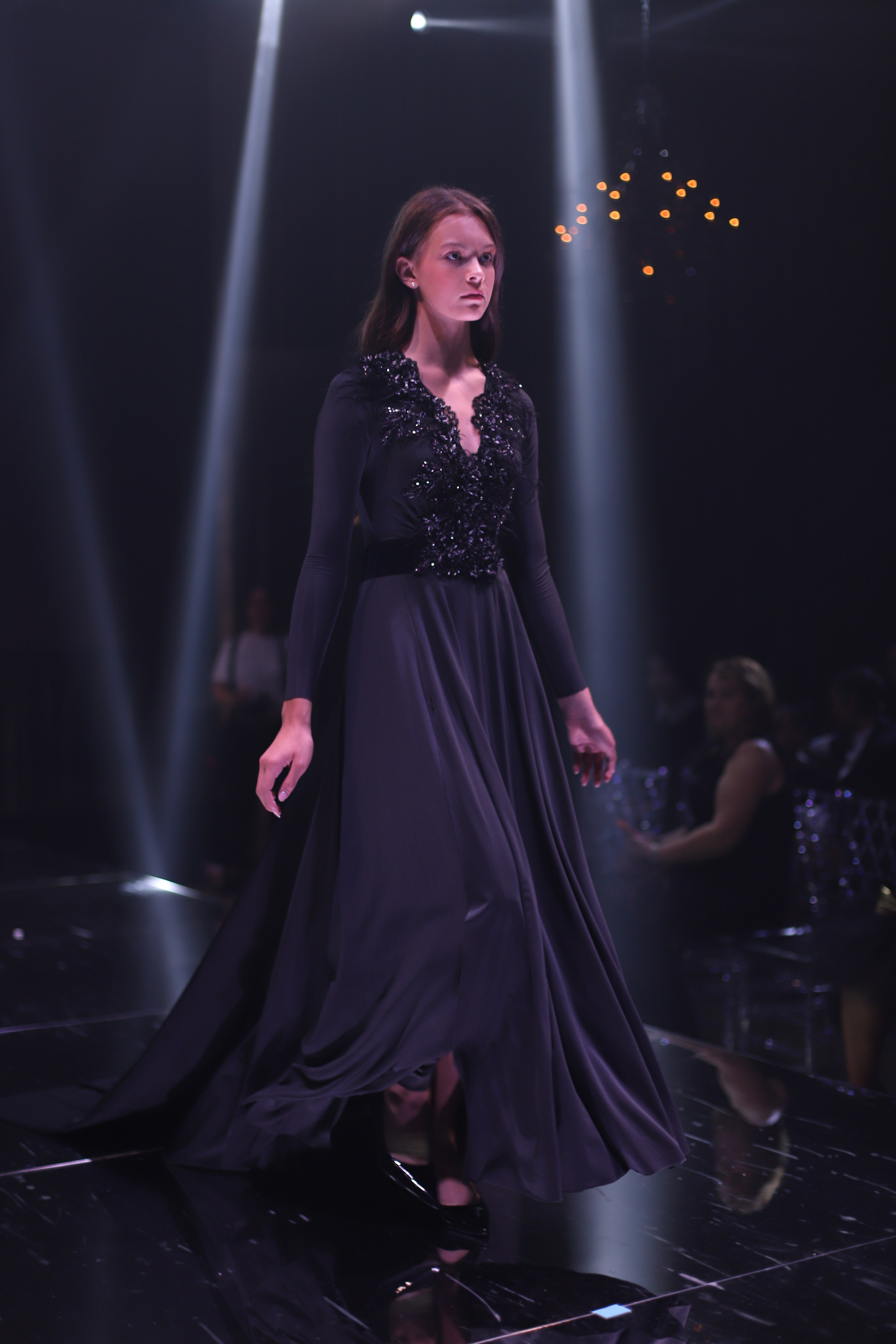 Young Fashion Show. VALERIIA VIUNOVA individual shooting\love story\event\brand