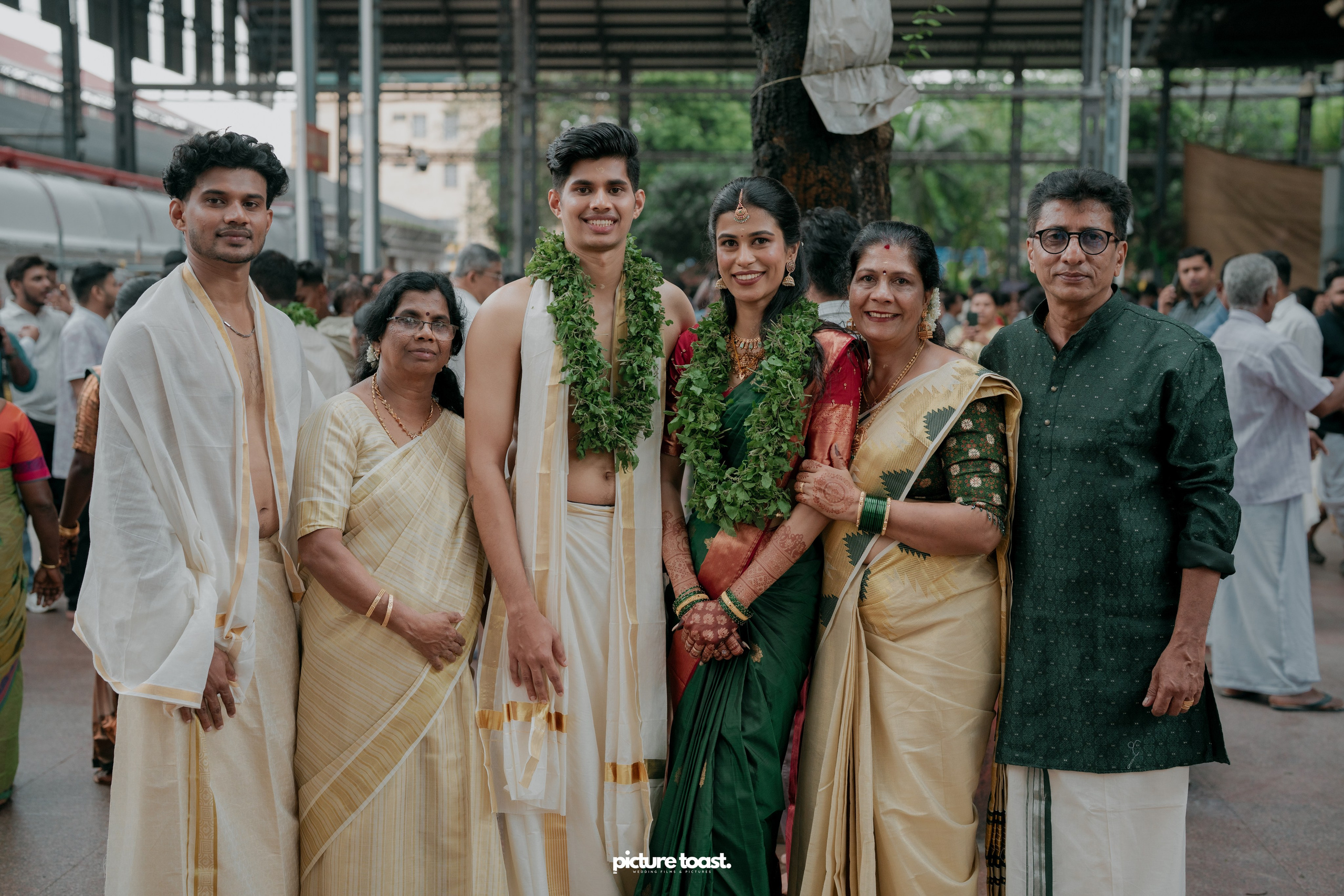 Guruvayur Wedding Ft. Athira & Abilash. Fine art Wedding Photographers in India & Canada