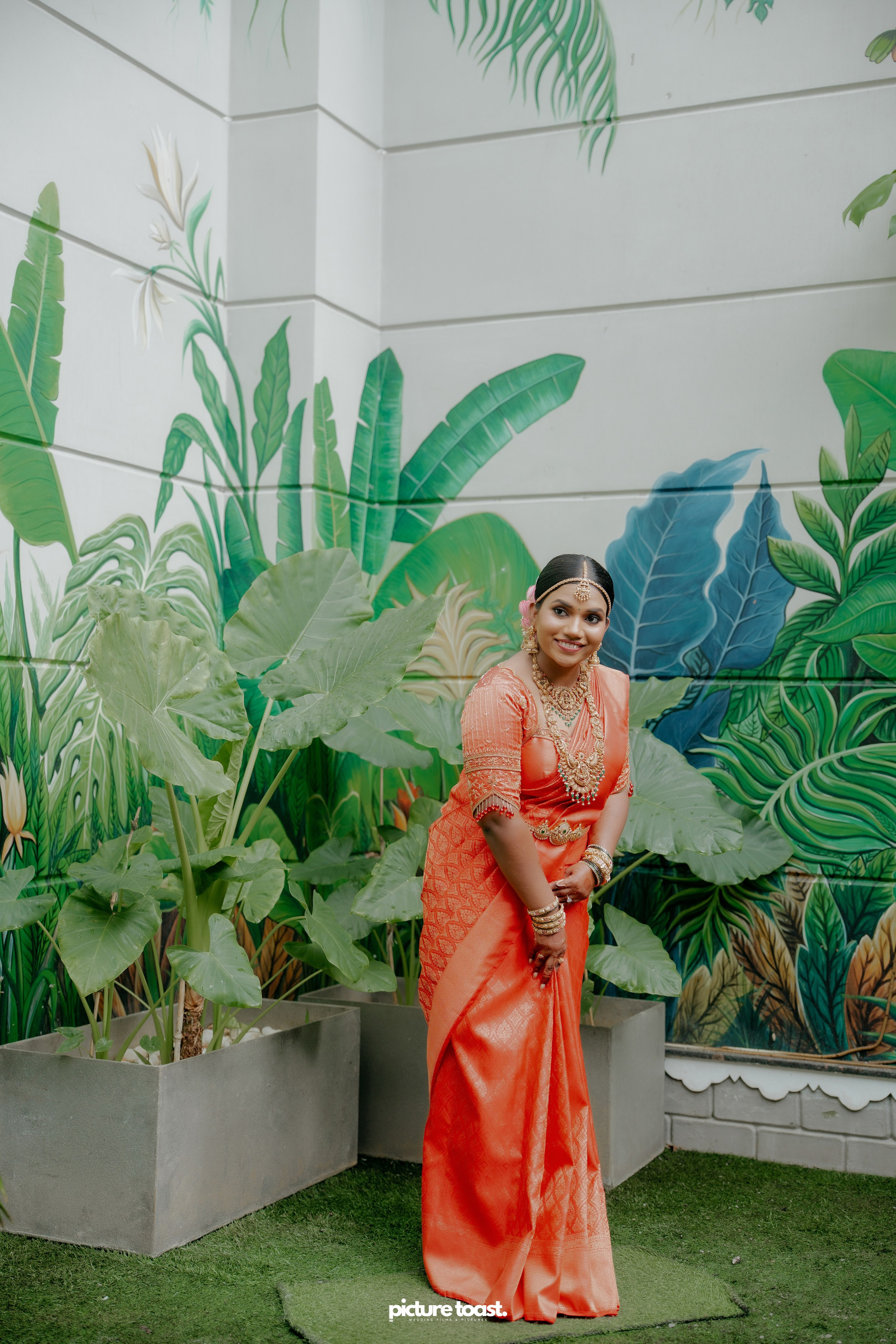Traditional Kerala Hindu Wedding Ft. Anusree & Vishnu. Fine art Wedding Photographers in India & Canada