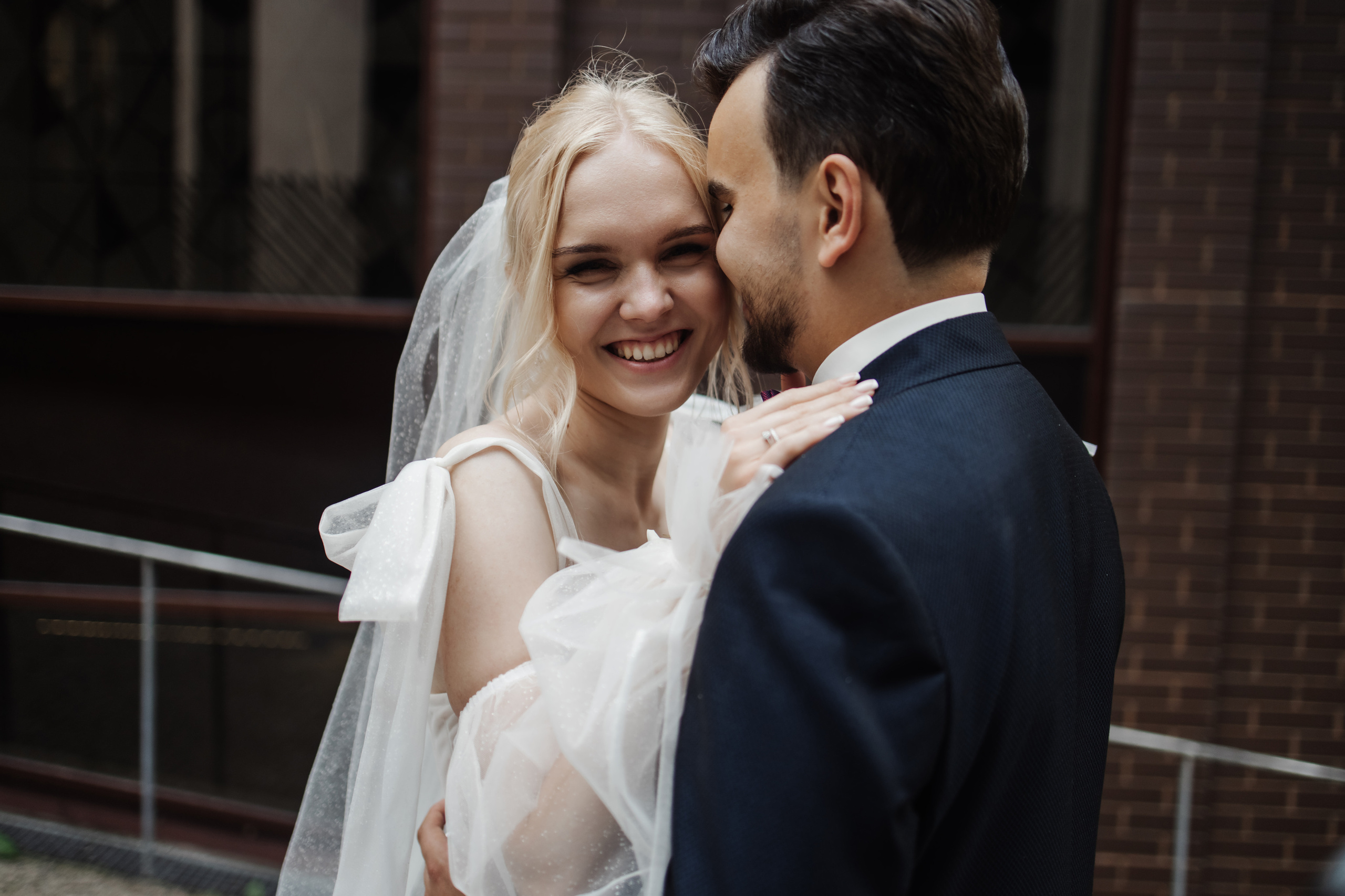 Tilstedeværelse av kjærlighet: Bryllupsbilder som varer livet ut. Bryllupsfotograf i hele Norge