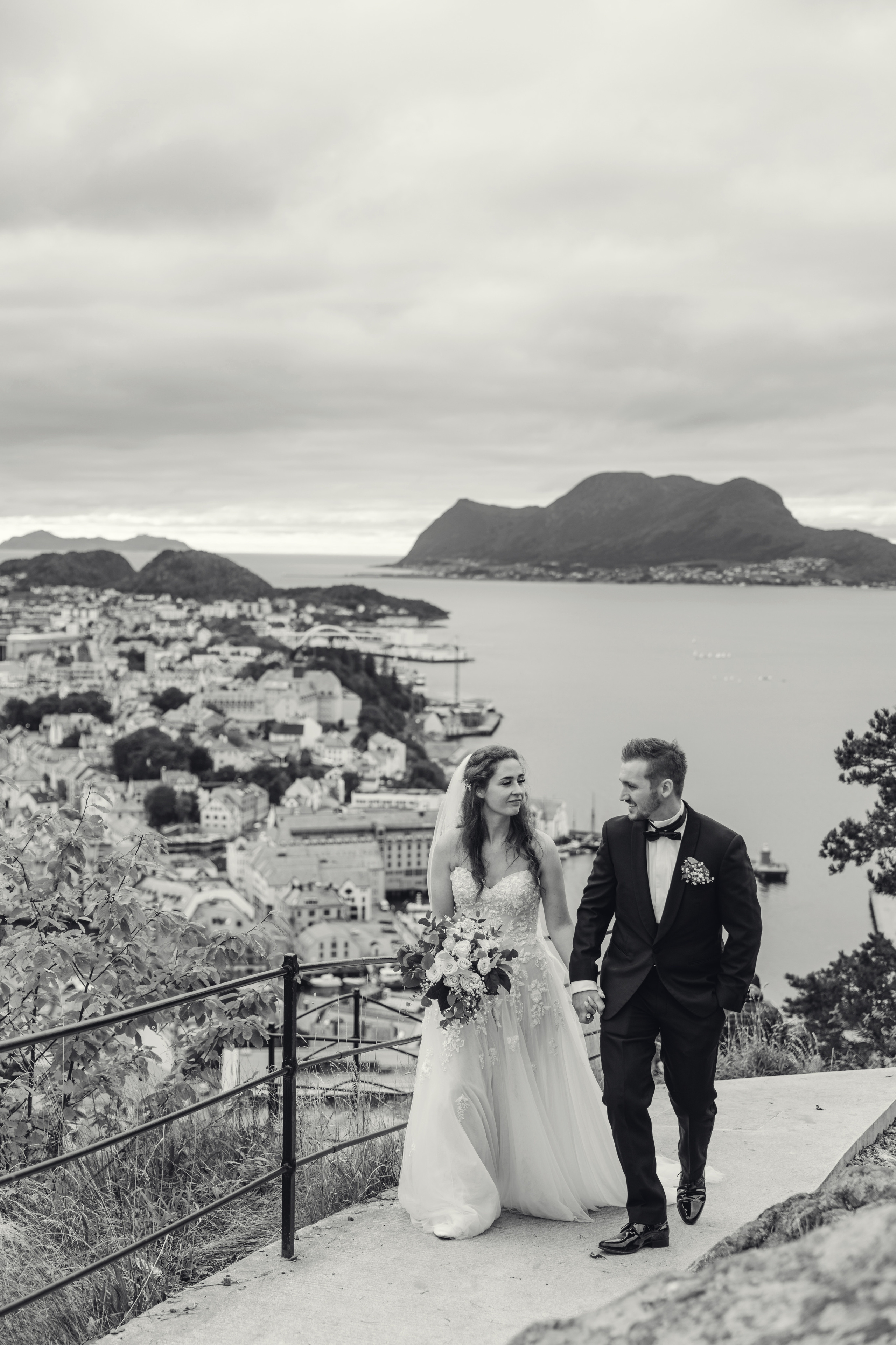 Bryllupsfotograf: Fanget i øyeblikket, for alltid bevart. Bryllupsfotograf i hele Norge