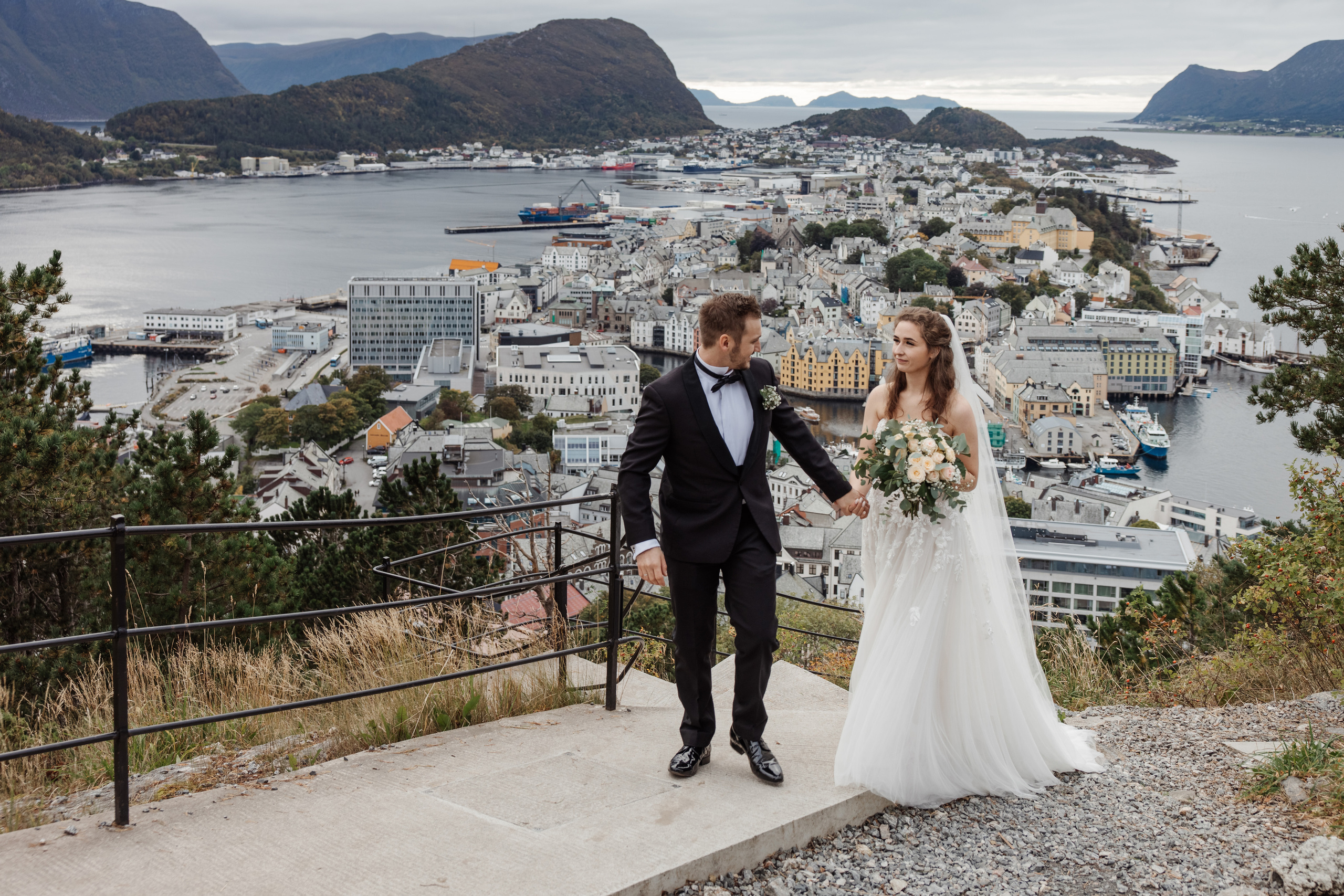 Bryllupsfotograf: Fanget i øyeblikket, for alltid bevart. Bryllupsfotograf i hele Norge