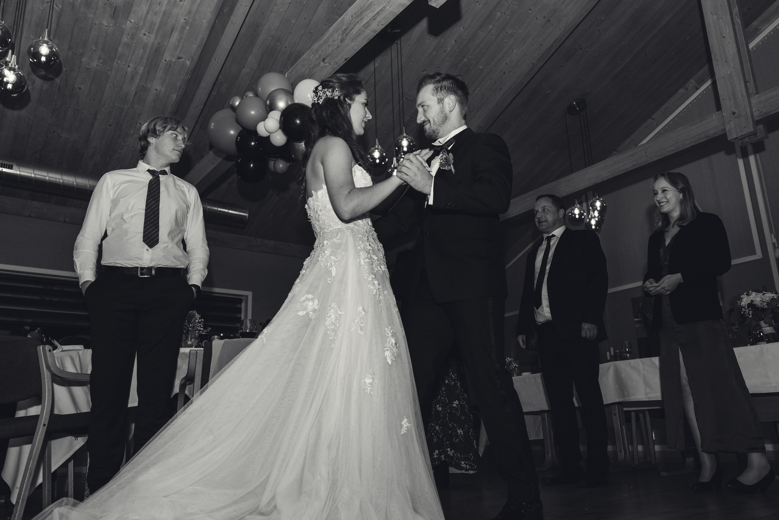 Bryllupsfotograf: Fanget i øyeblikket, for alltid bevart. Bryllupsfotograf i hele Norge