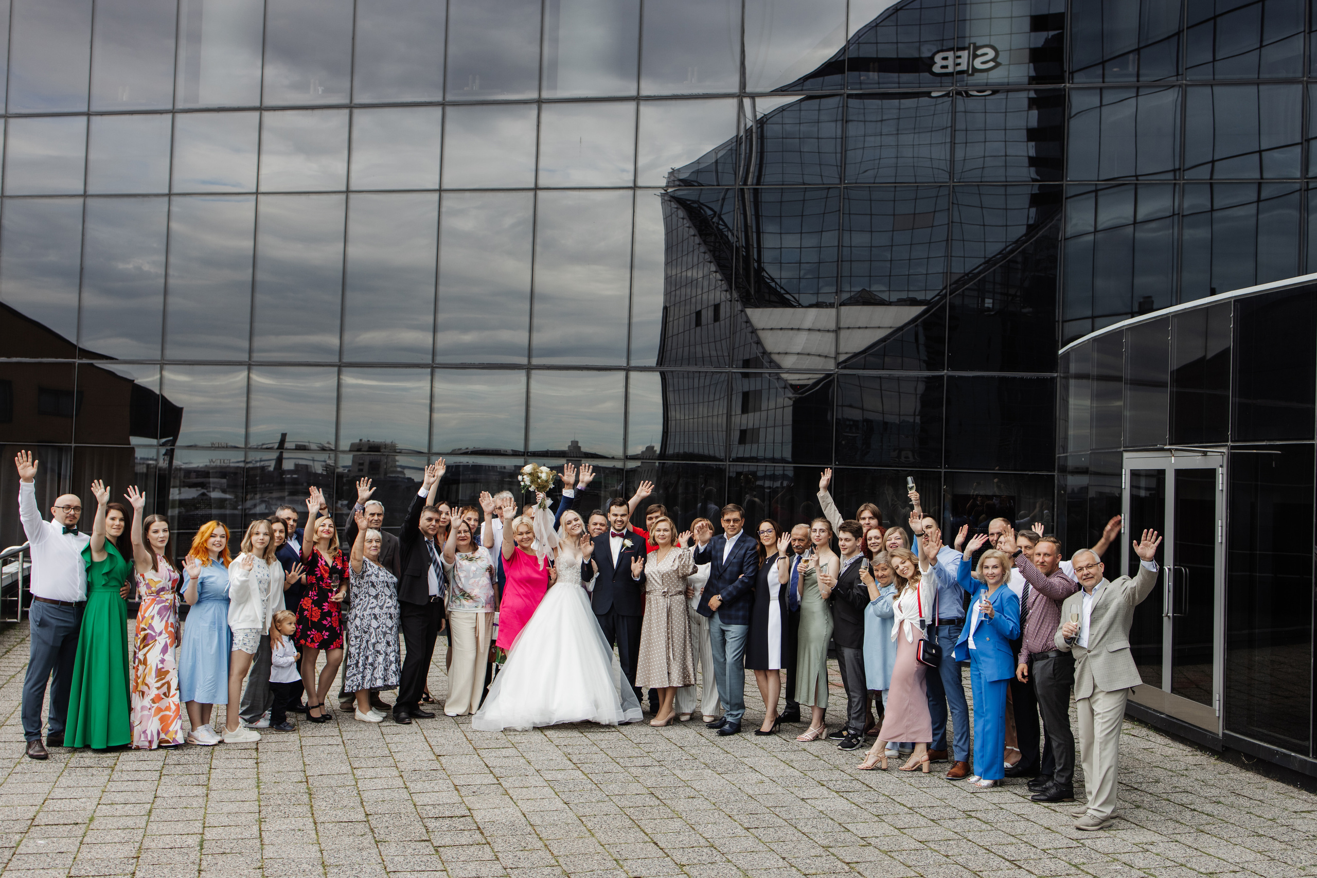 Tilstedeværelse av kjærlighet: Bryllupsbilder som varer livet ut. Bryllupsfotograf i hele Norge