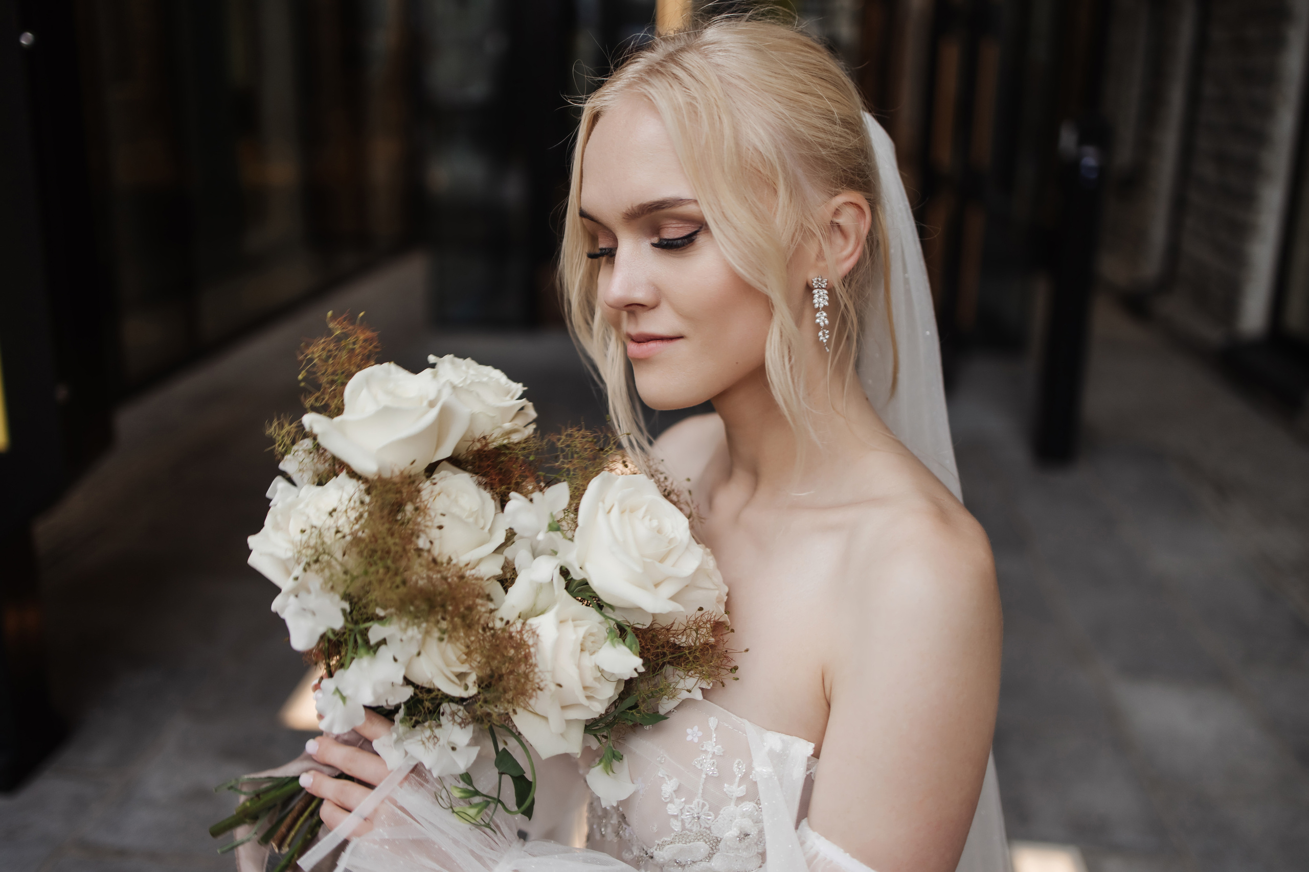 Tilstedeværelse av kjærlighet: Bryllupsbilder som varer livet ut. Bryllupsfotograf i hele Norge