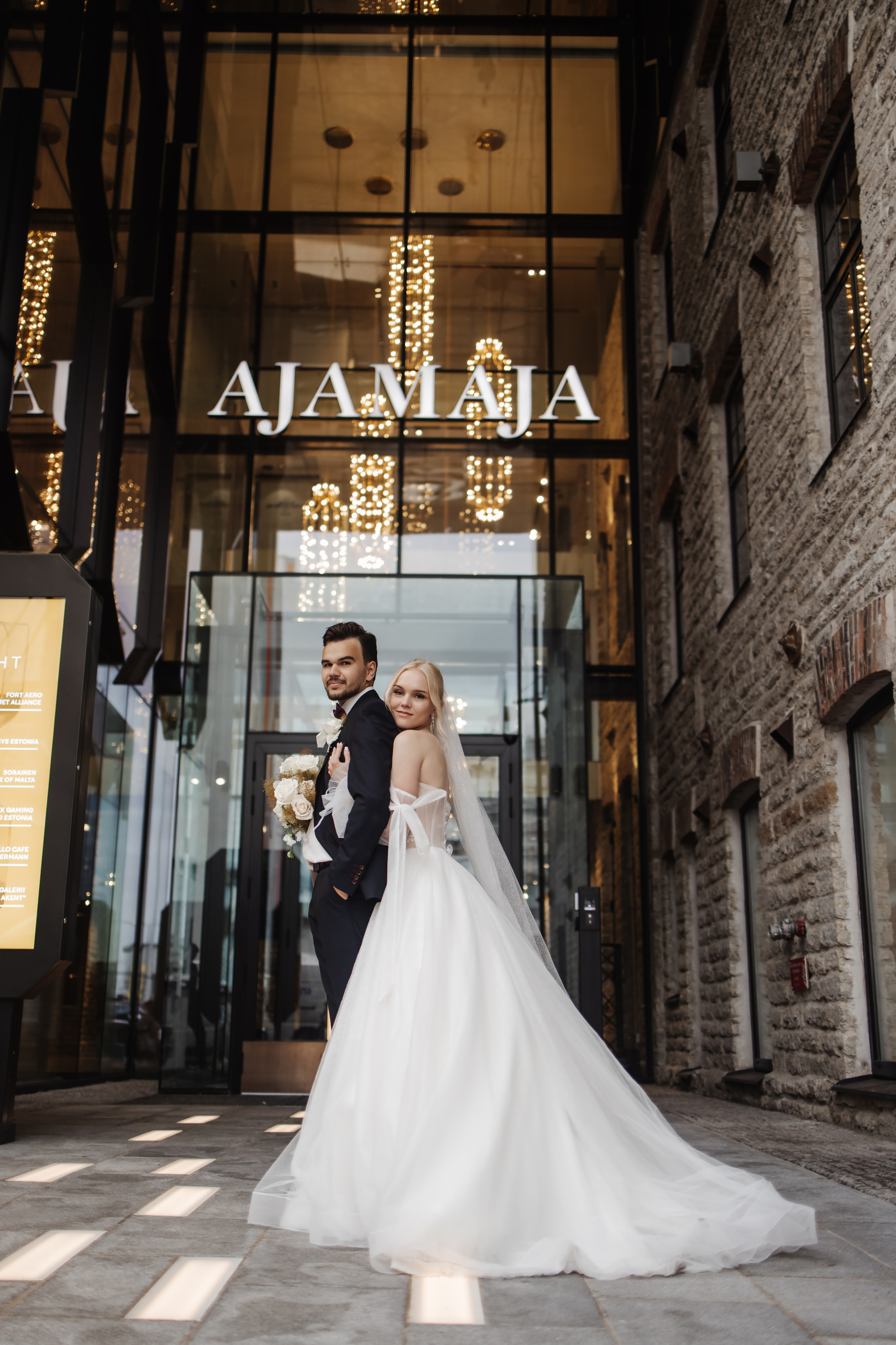 Tilstedeværelse av kjærlighet: Bryllupsbilder som varer livet ut. Bryllupsfotograf i hele Norge