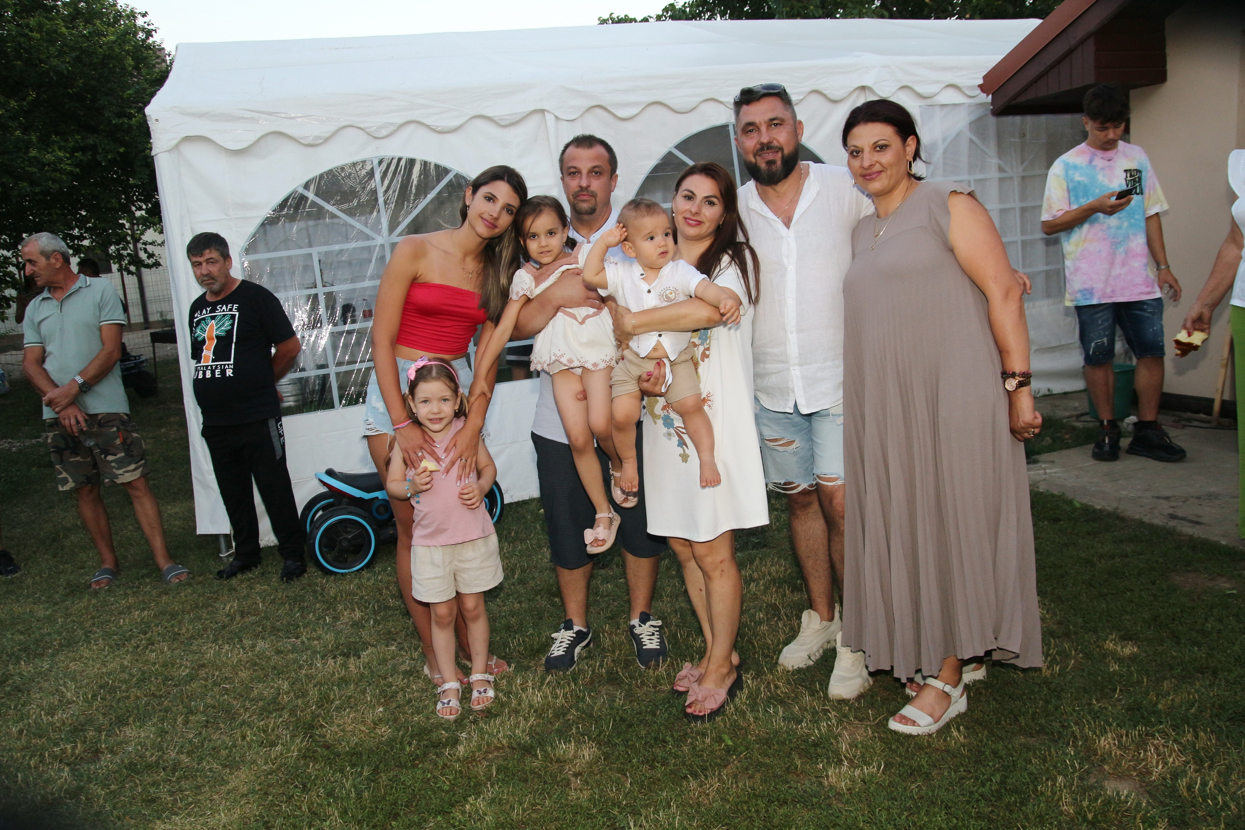 BYZO MEDIA. PETRU BYZO - family and children photographer in ROMANIA
