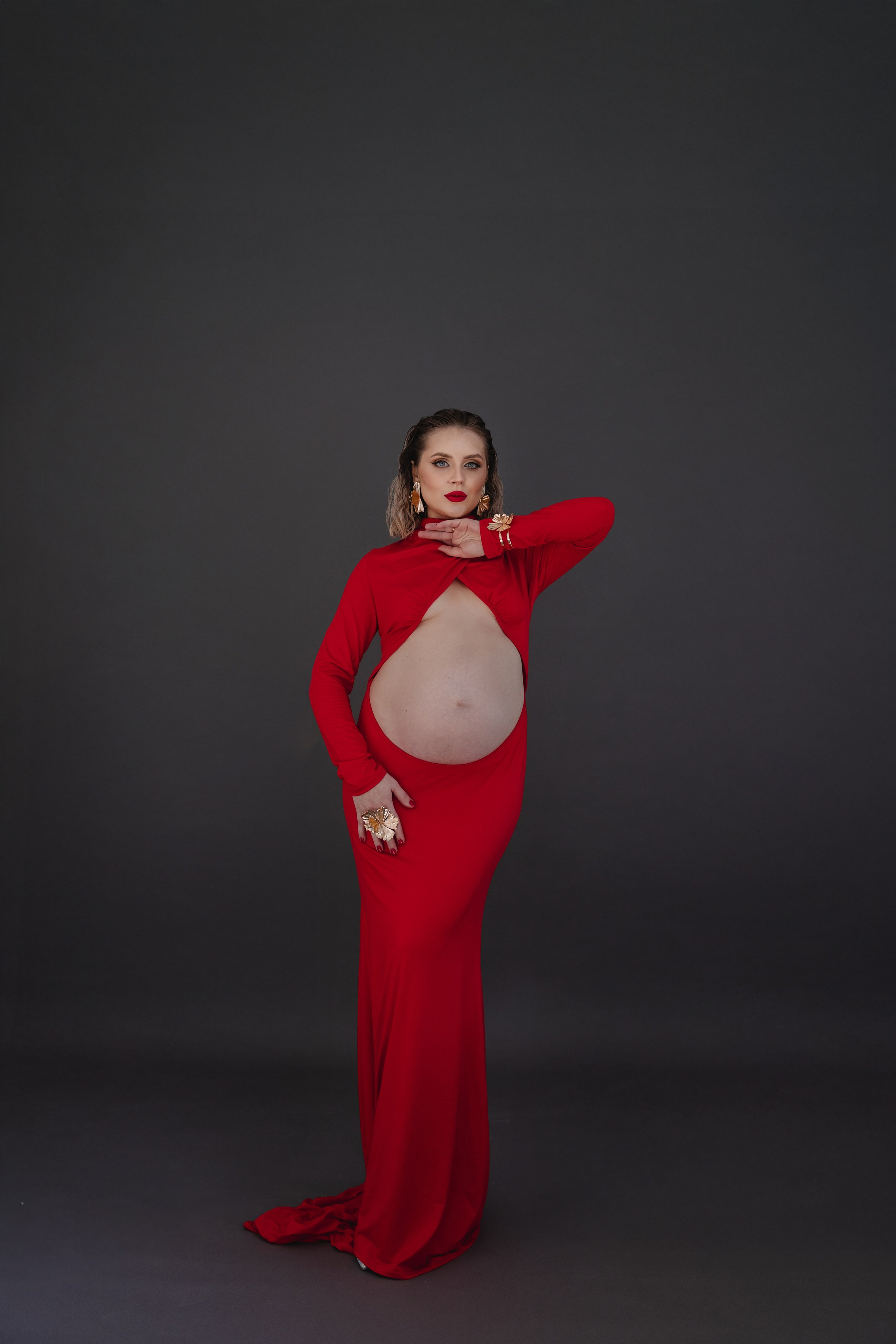 Babybauch Shooting im Fotostudio | Schwangerschaftsfotos in Bochum. Hochzeitsfotografin Bochum | Halyna Reiche Fotografie NRW