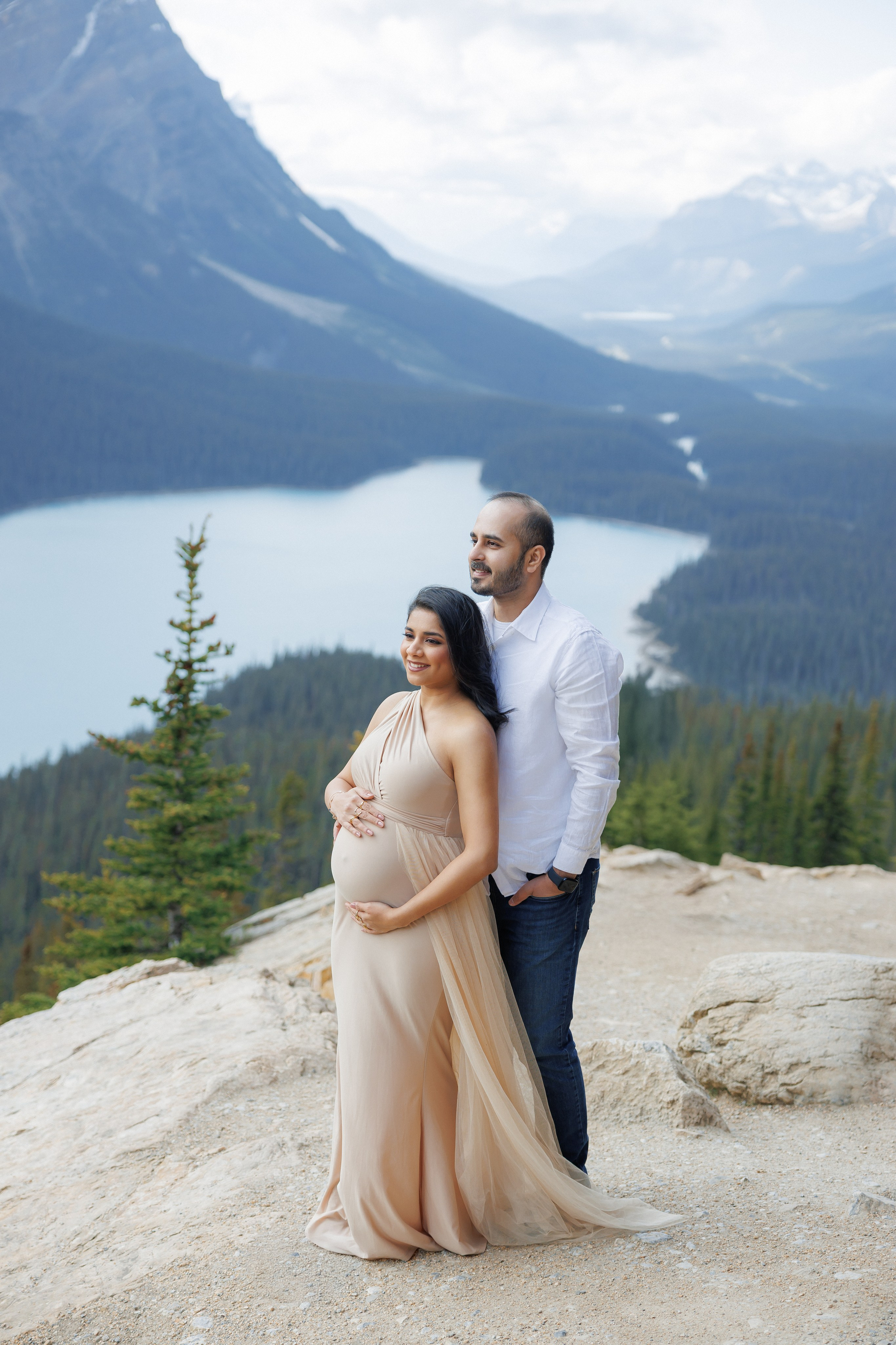 Mountain maternity shoot. Home