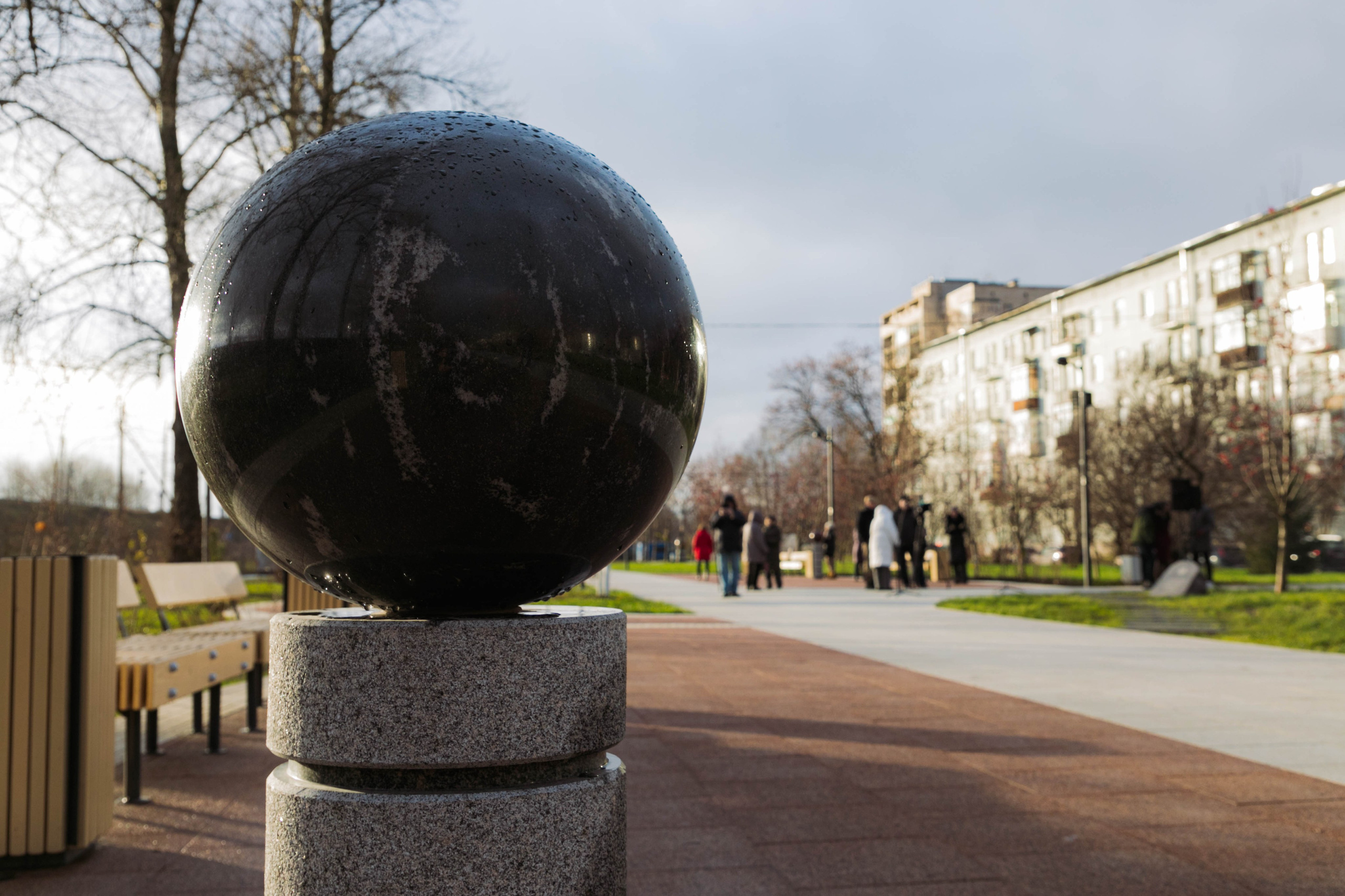 Сквер им. Юрия Кнорозова Санкт-Петербург