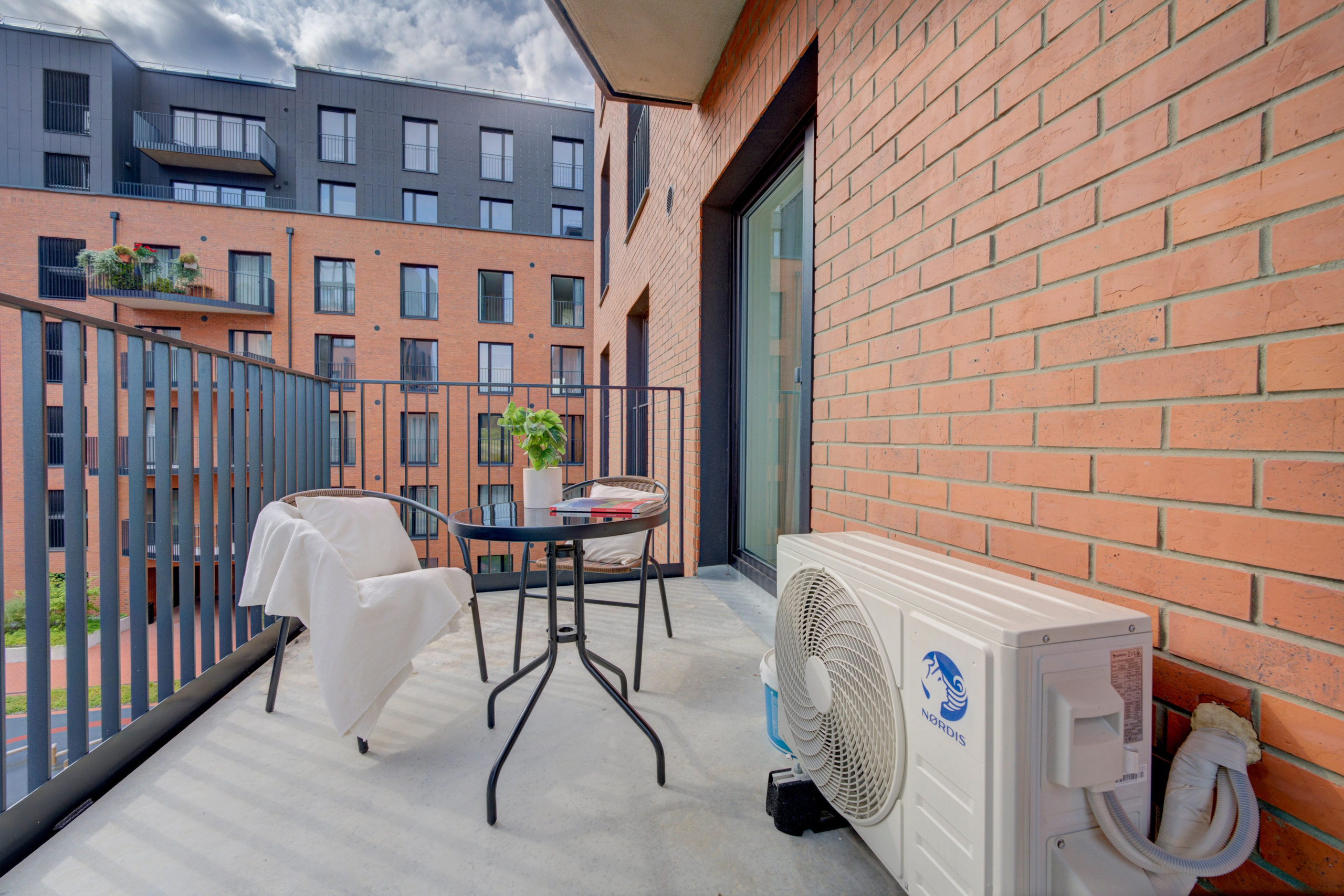 Eigulių g. 7 didelis 1 k. butas su pertvarą. Elina Sapiega fotografė Vilniuje